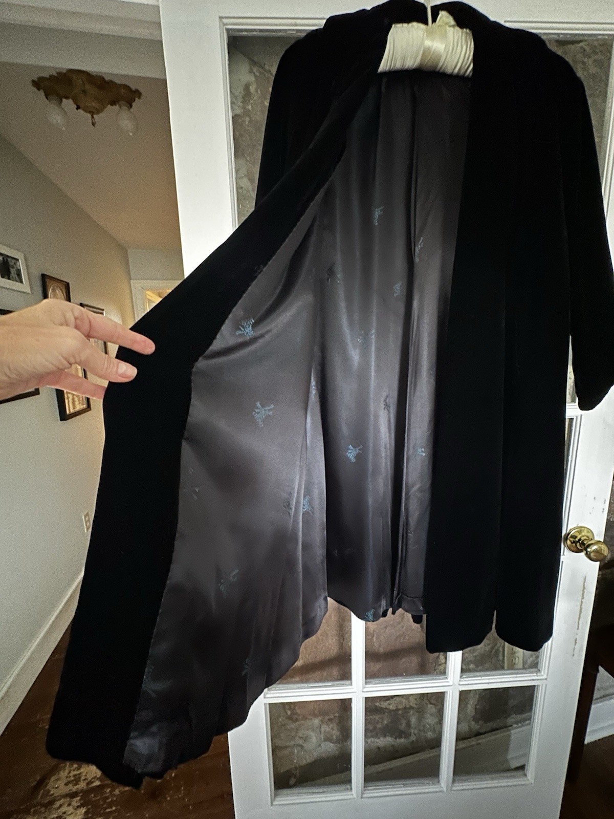 Vintage 1950’s Black Velvet Evening Coat
