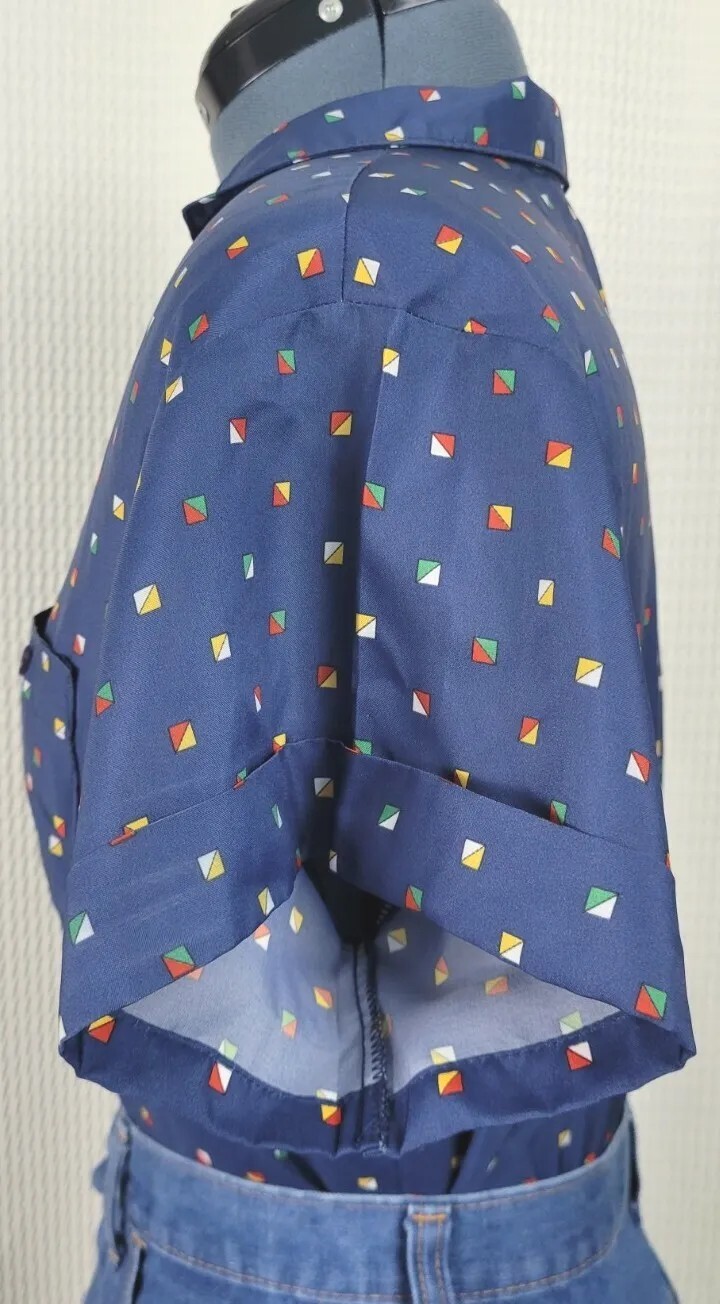 Vintage Lady Van Heusen Blue Short Sleeved Blouse w Multicolored Squares Size 10
