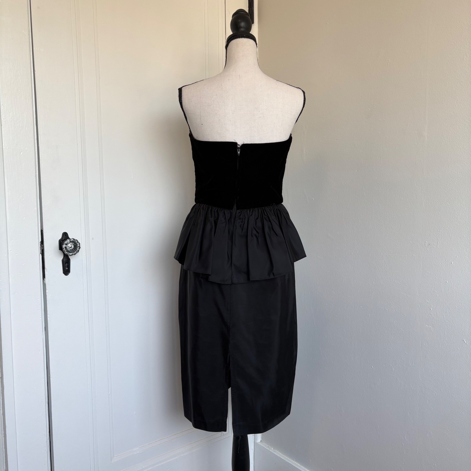 Vintage 80s Black Velvet Peplum Strapless Cocktail Dress Sweetheart Midi