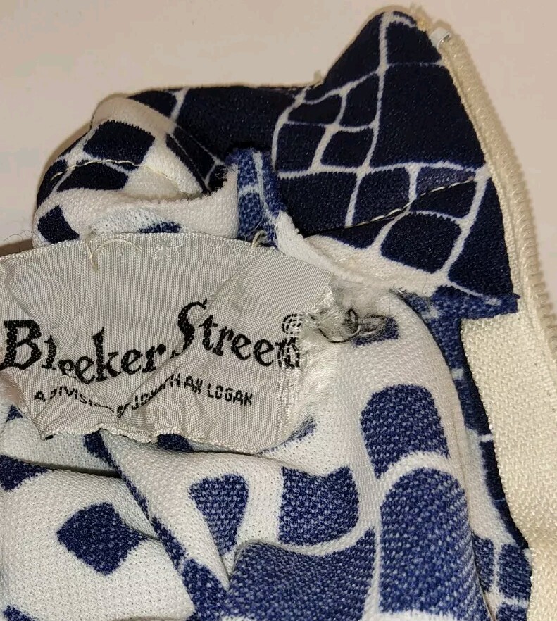 Vintage 1960s Bleeker Street Keyhole Dress Blue White
