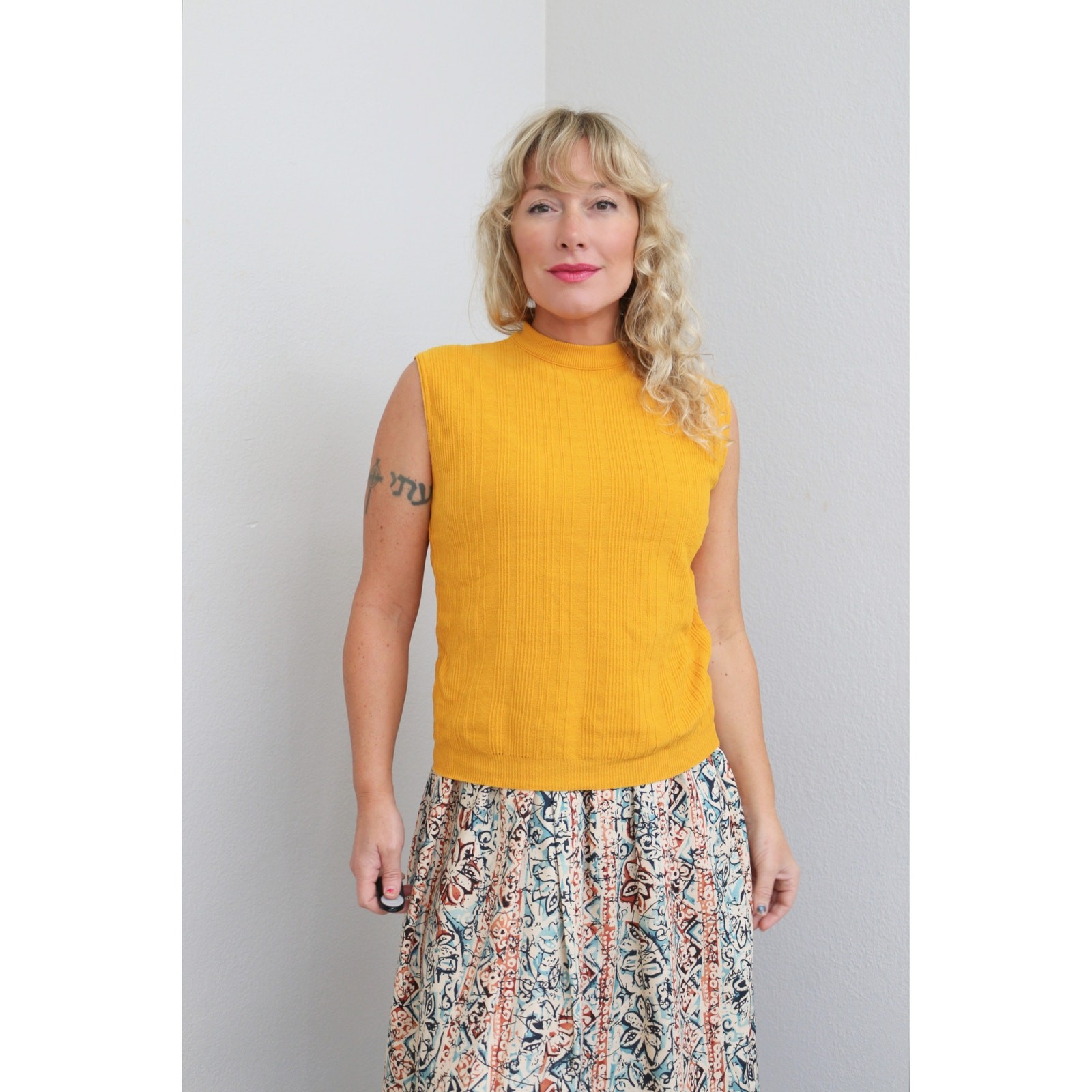 1960’s Vintage Fairfield Marigold Tank Top ~ Women’s LG XL ~ Sleeveless Knit 60s