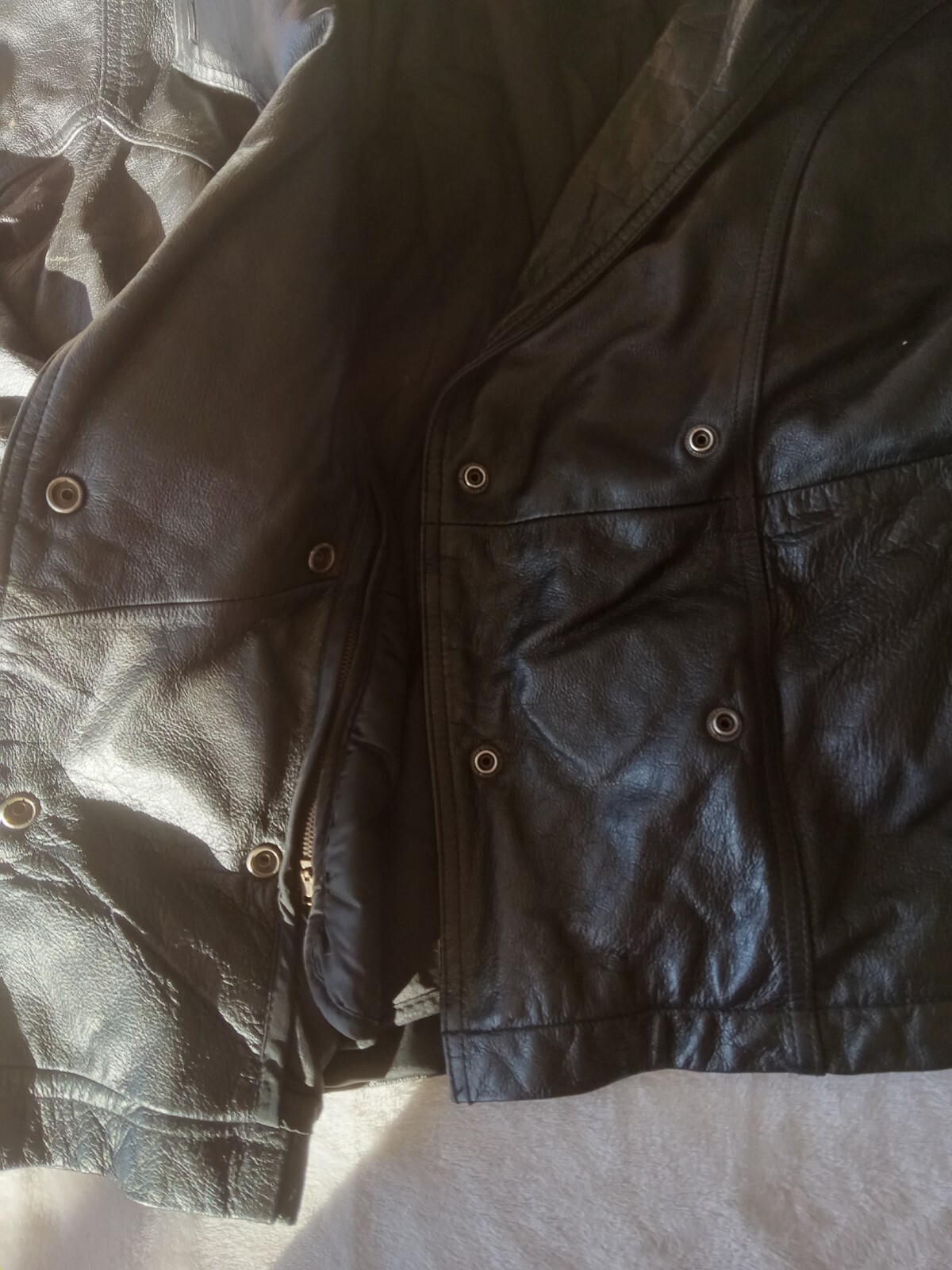 Size M, Wilsons Thinsulate 3M Thermal Insulation Black Leather Jacket, Woman’s
