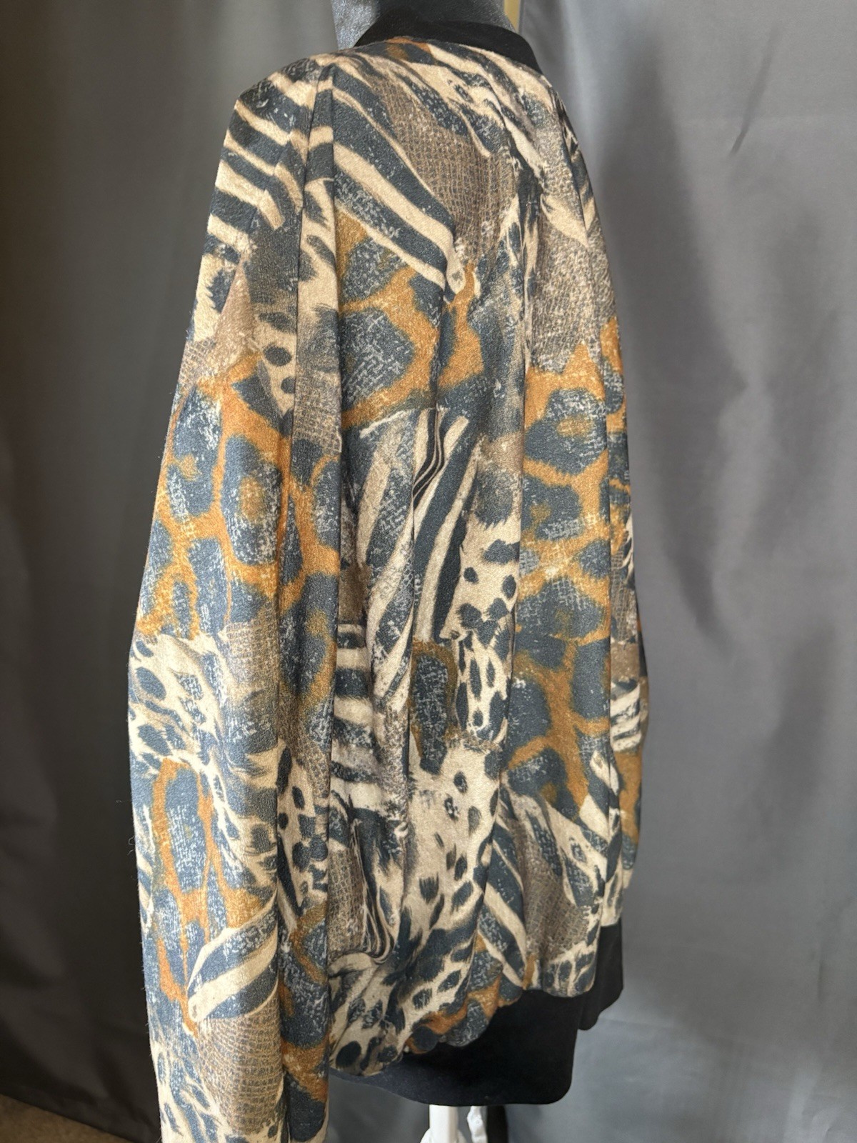Vintage 80’s 90’s Silver Threads Animal Print Bomber Jacket Batwing Sleeve USA L