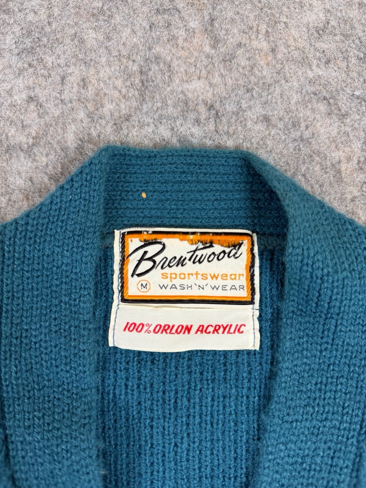 Vintage Brentwood Sportswear Cardigan 100% Orlon Acrylic Size Medium 70s