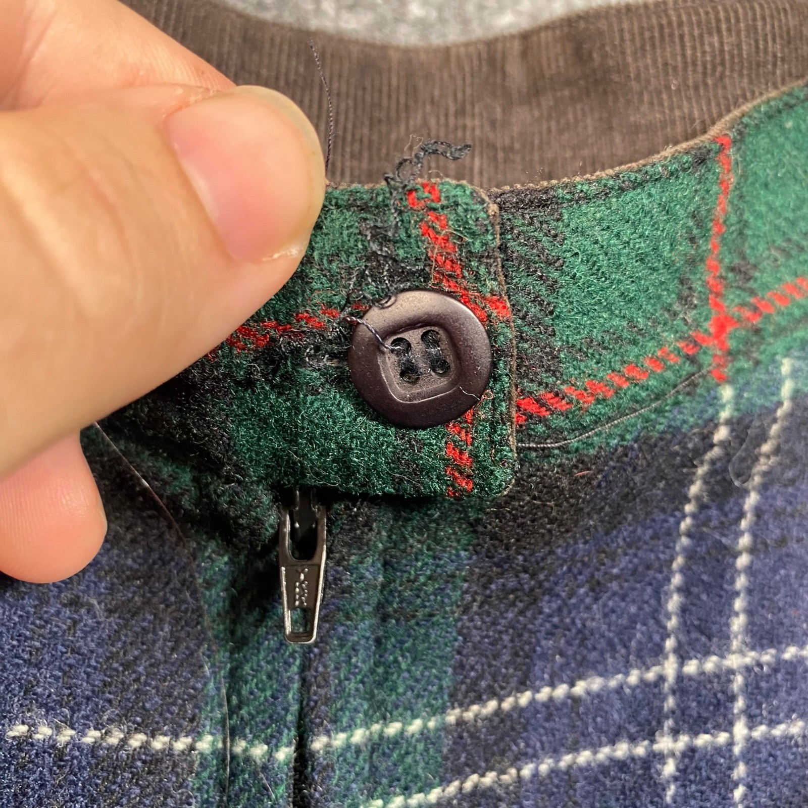 The Woolrich Woman Vintage Plaid Wool Midi Skirt Green Blue Tartan USA Made 27W