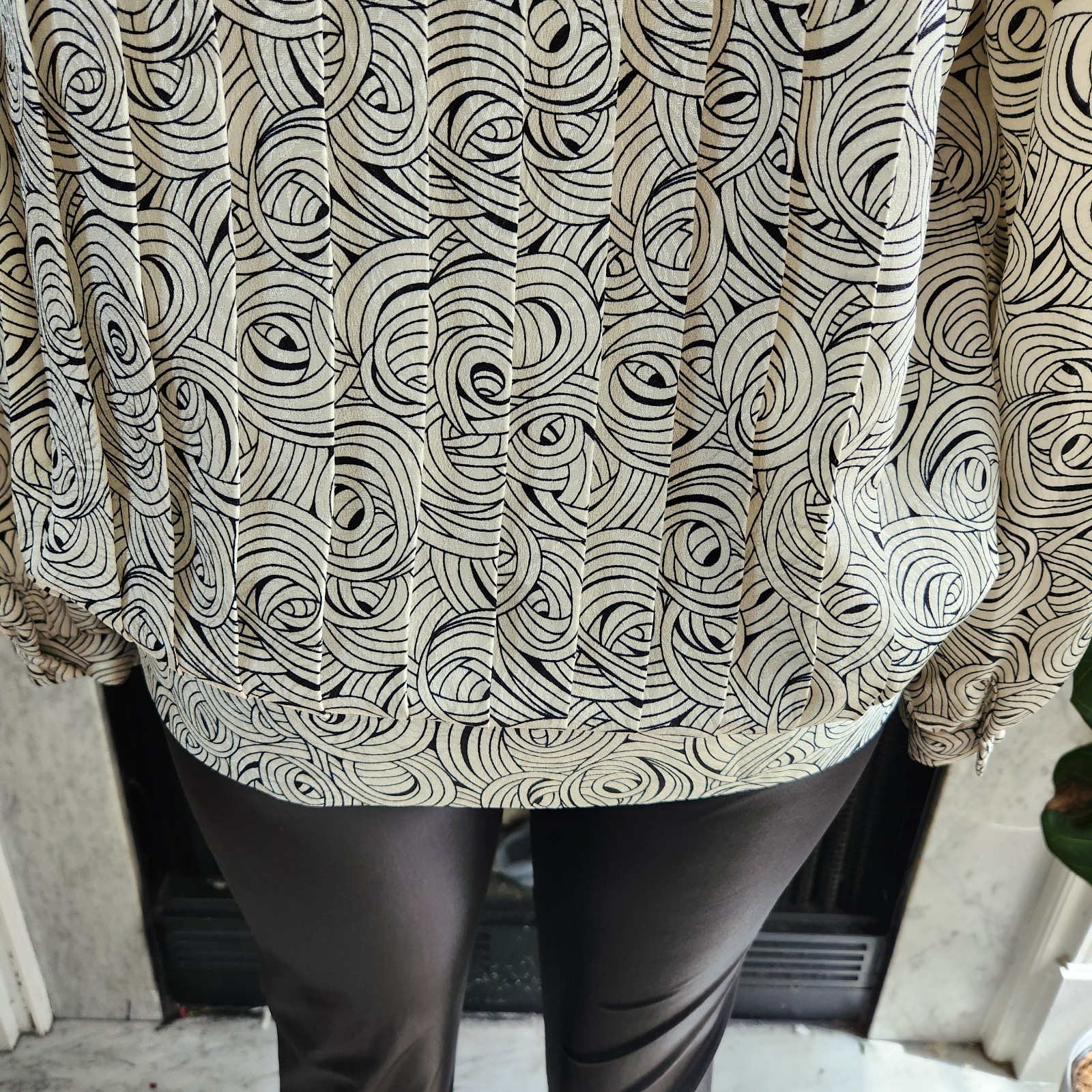 Vintage 80s Antique White Black Pleated Top Geometric Corpcore Retro Size 10