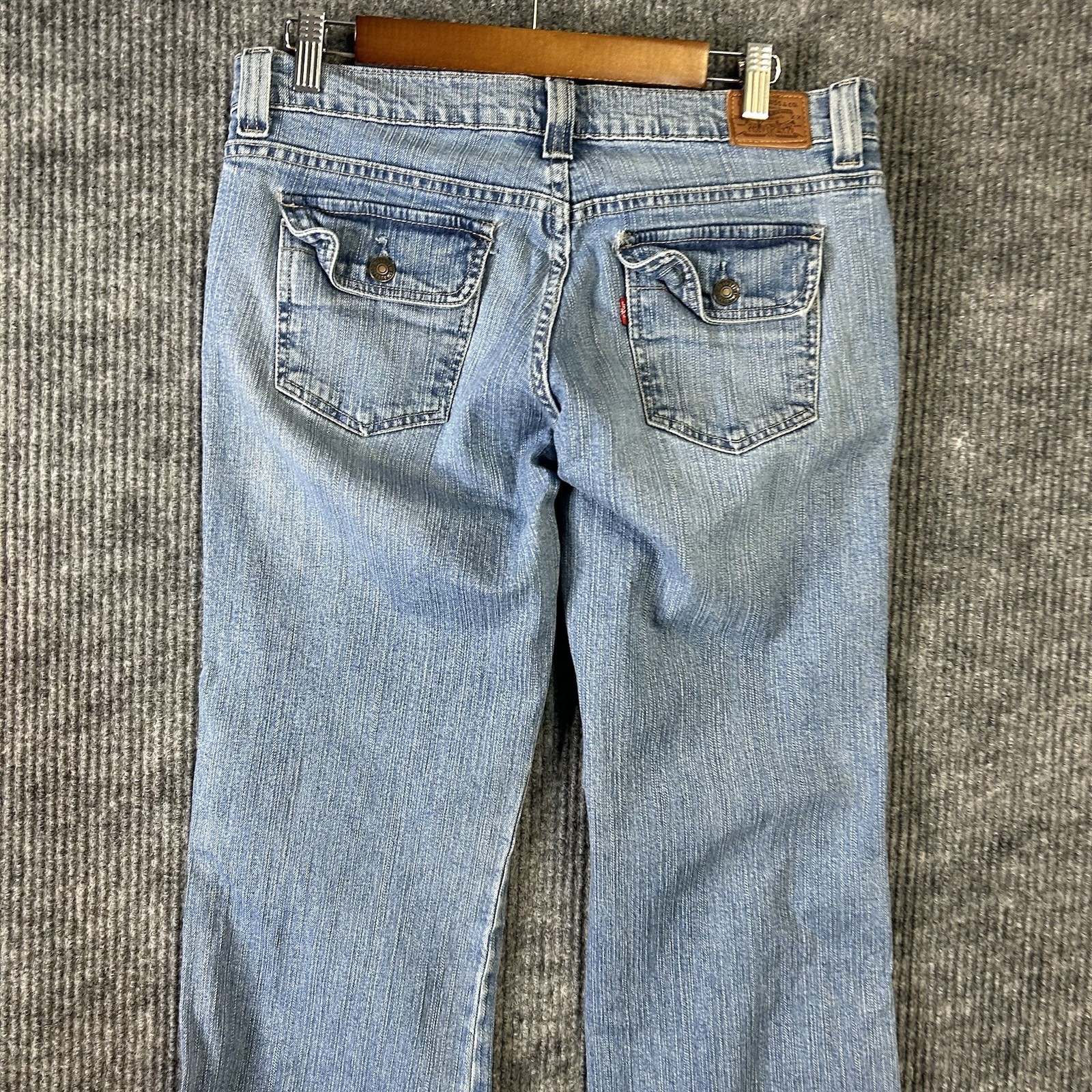 Vintage Levis Jeans Women’s 32/32 Flare Leg