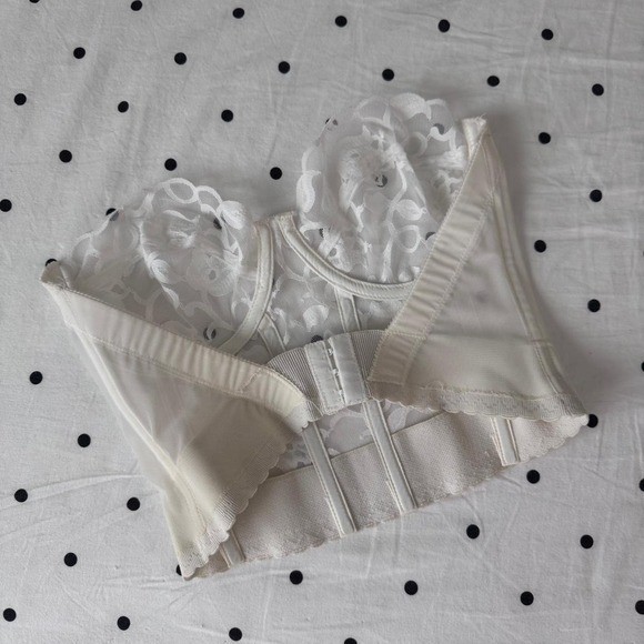 Vintage Gold Label Victoria’s Secret RARE White and cream Lace Corset