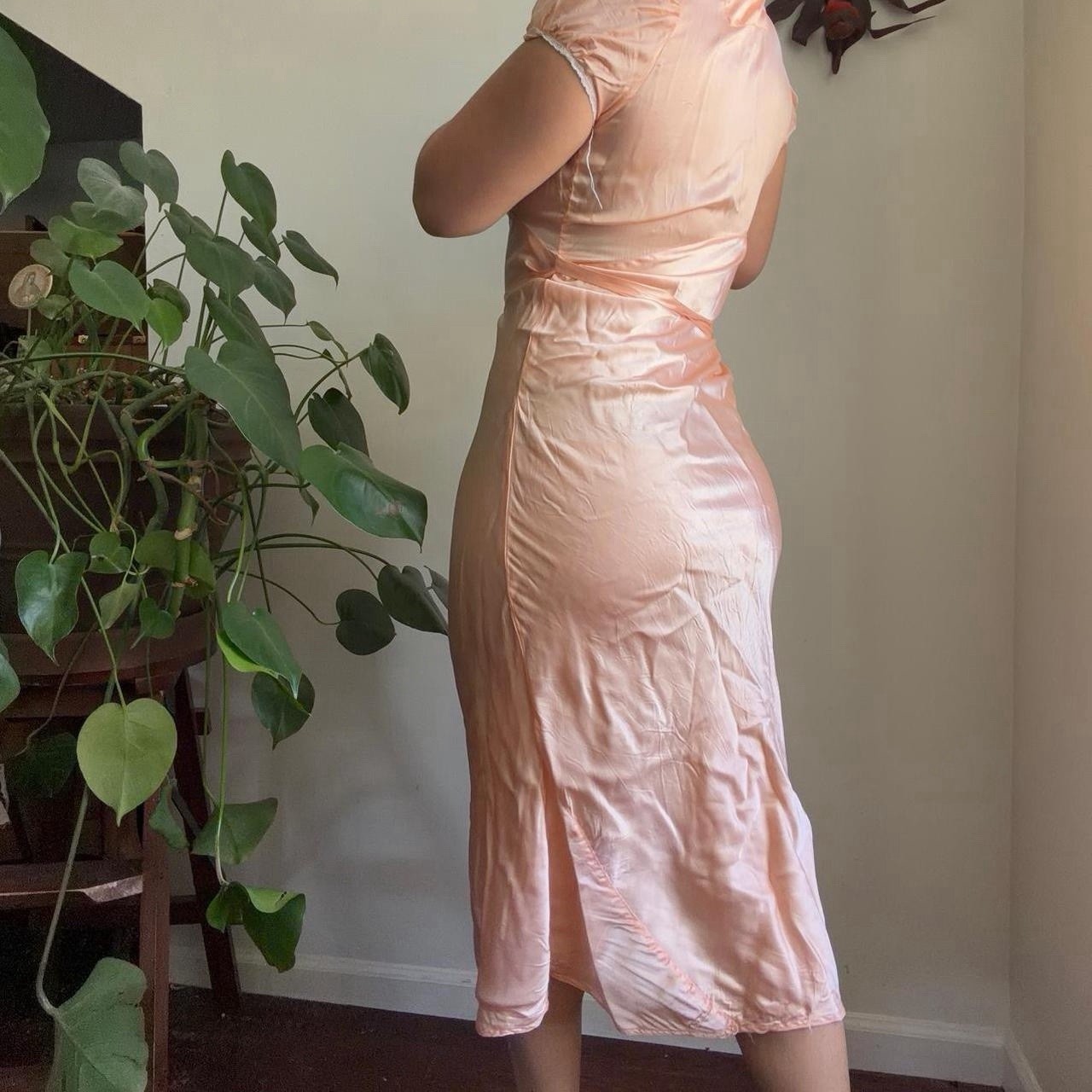 Antique 40s Peach Satin Lace Trim Short Sleeve Button-Front Nightgown