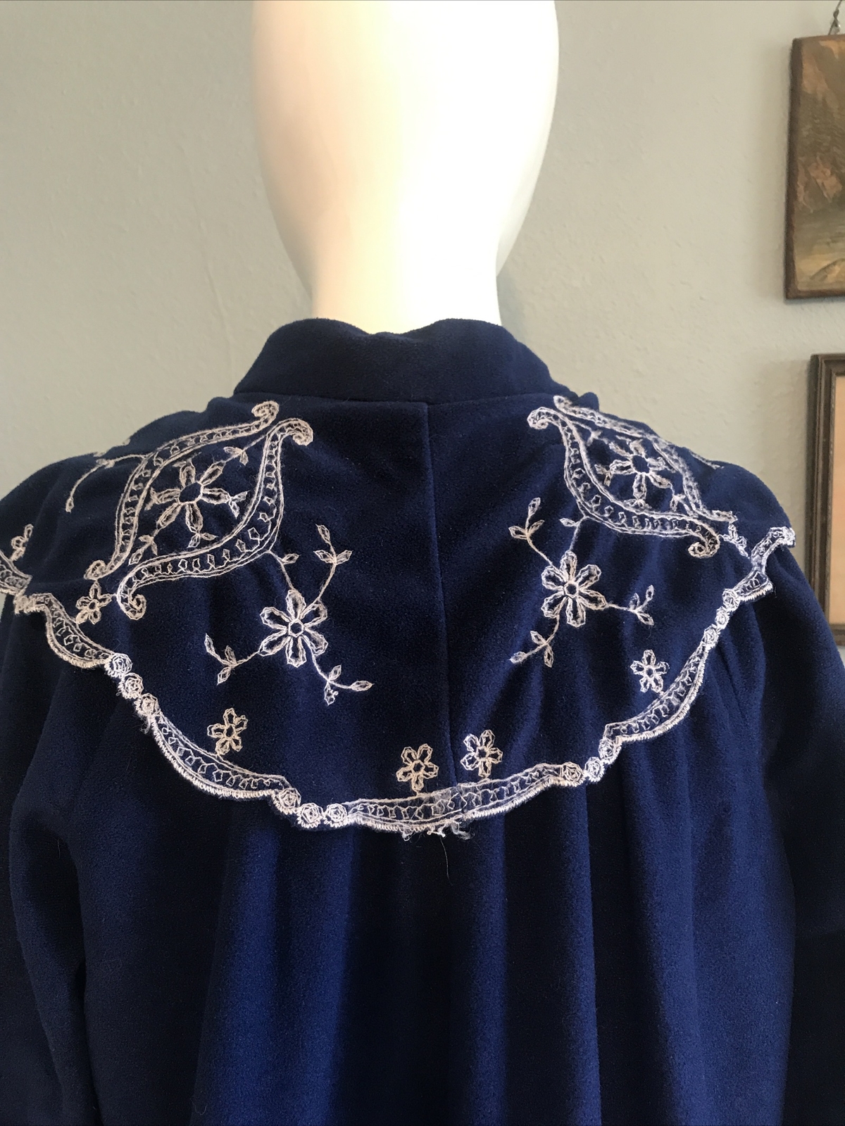 Vintage Lara Dee Velour Robe