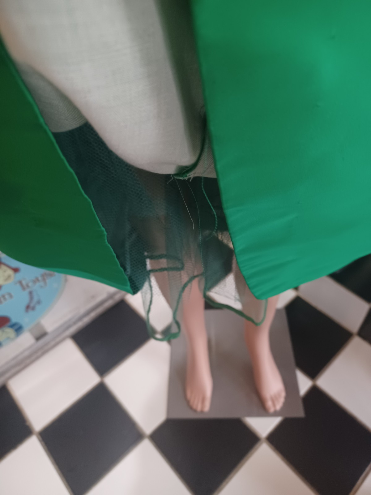 VTG Mid-century 40s 50s 60s Emerald Green Satin Cocktail Party Dress M Crinoline