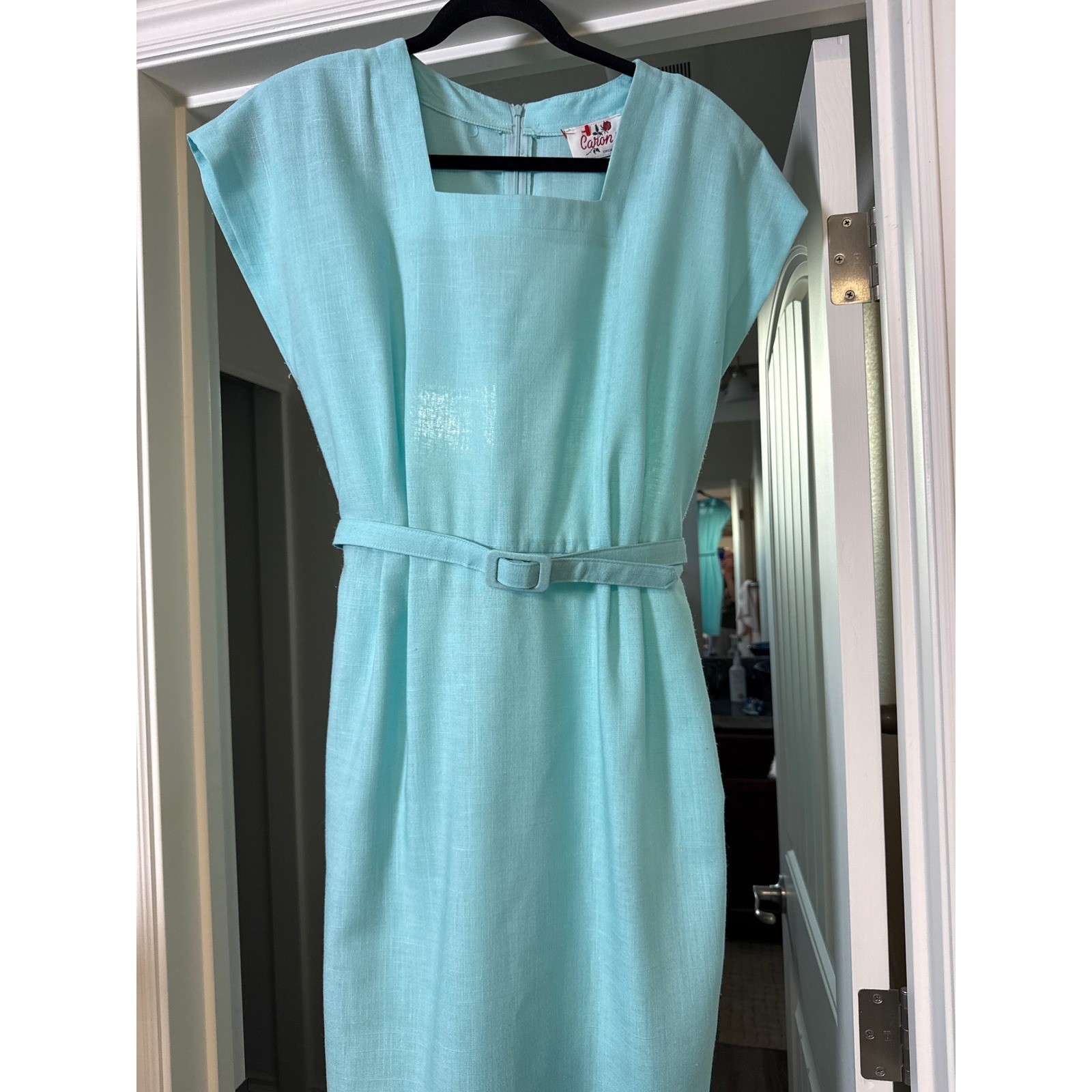 Caron Chicago EUC Vintage 60s Aqua Linen Mad Men Wiggle Dress Belted Sheath USA