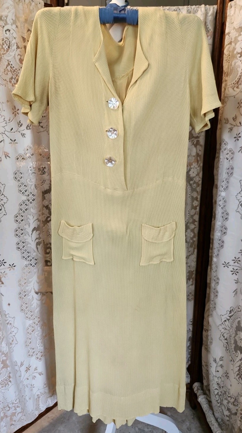 Vintage 1930s Yellow Waffle Knit Dress with Flutter Sleeves and Pockets