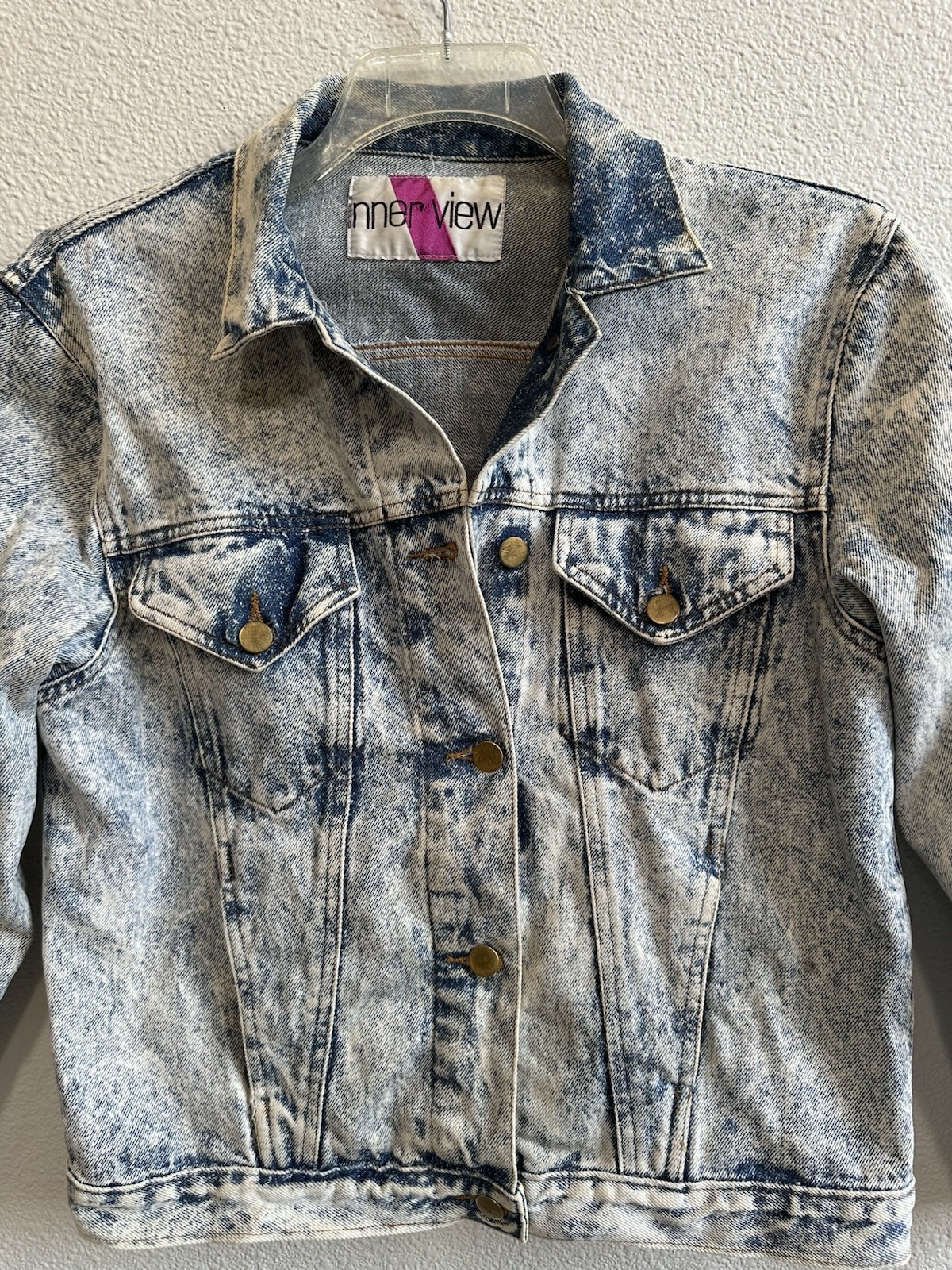 Vintage 80s Acid Wash Jean Jacket Embossed Floral Crest Denim Trucker Biker M-L
