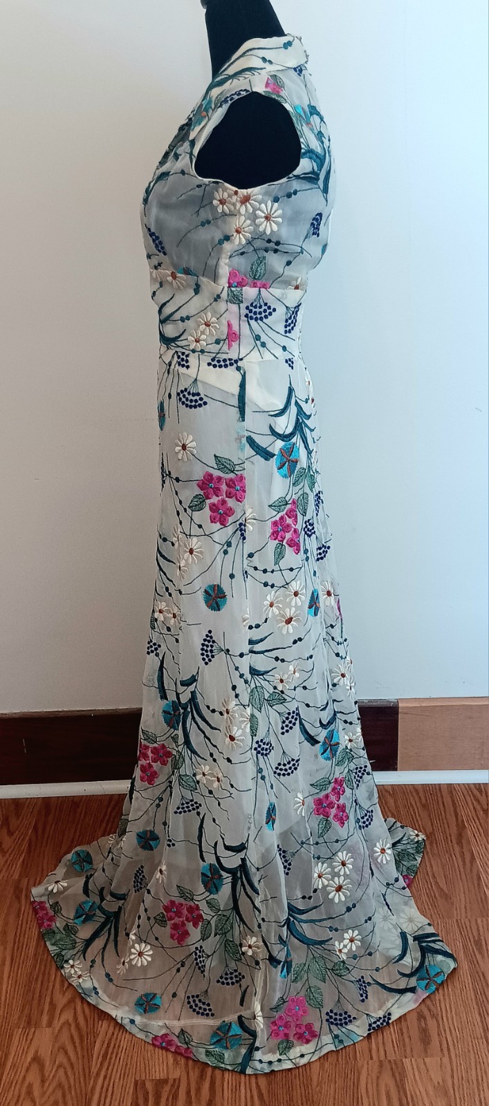 1950s Embroidered Silk Mandarin Dress Organza Floral Exceptional Vintage OOAK