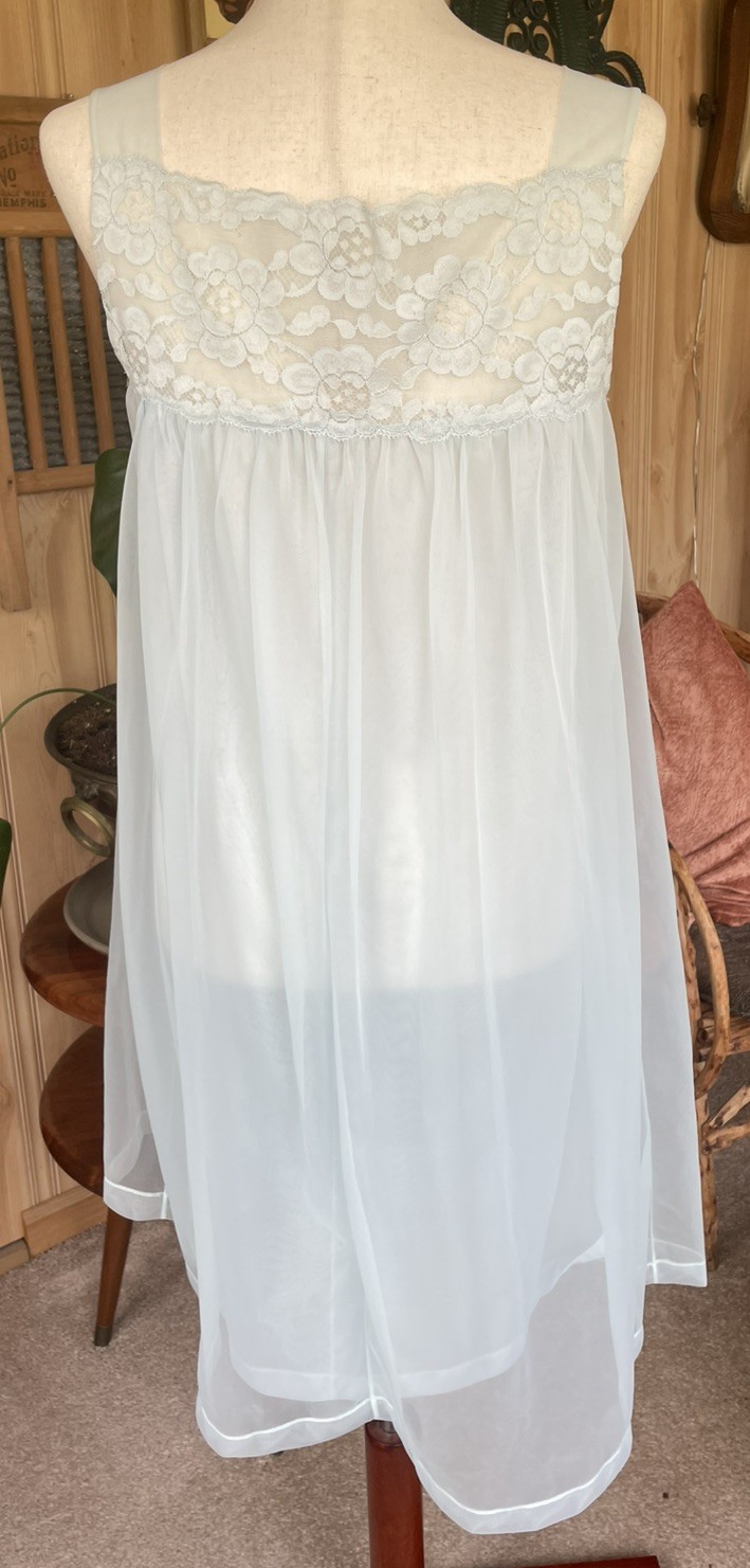 Vtg 60s Henson Kickernick Peignoir Set Medium Light Blue Chiffon Nightie Robe