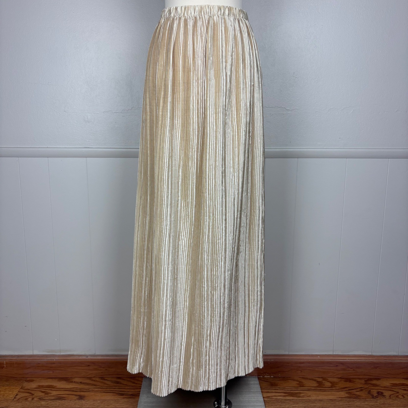 Jeanne Marc Pleated Maxi Pull On Skirt Size S (8-10) Gold Shimmer Plisse Vintage