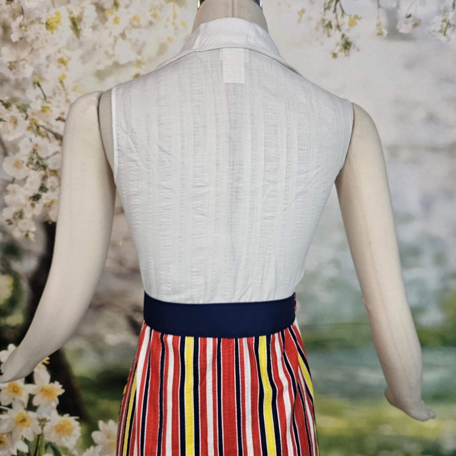 Vintage 1970s Dress Sleeveless Minidress White Button Up Pointed Collar Striped