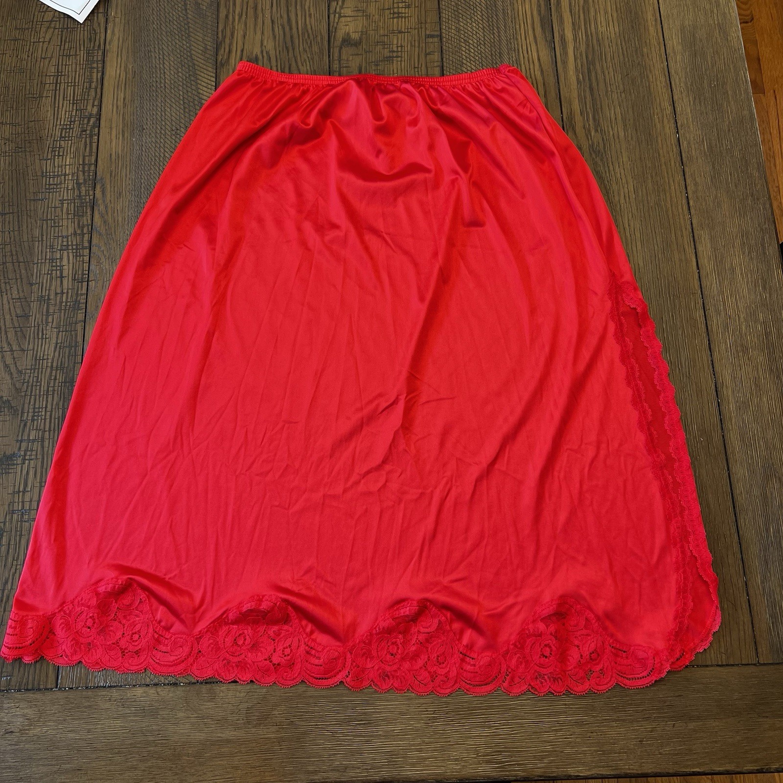 Vintage Vanity Fair L 28” Red Half Slip Antron III Nylon Lace Trim Side Slit USA