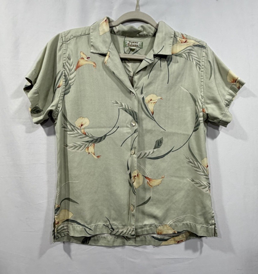 Vintage Tommy Bahama Hawaiian Button Up Shirt Women’s Small 100% Silk