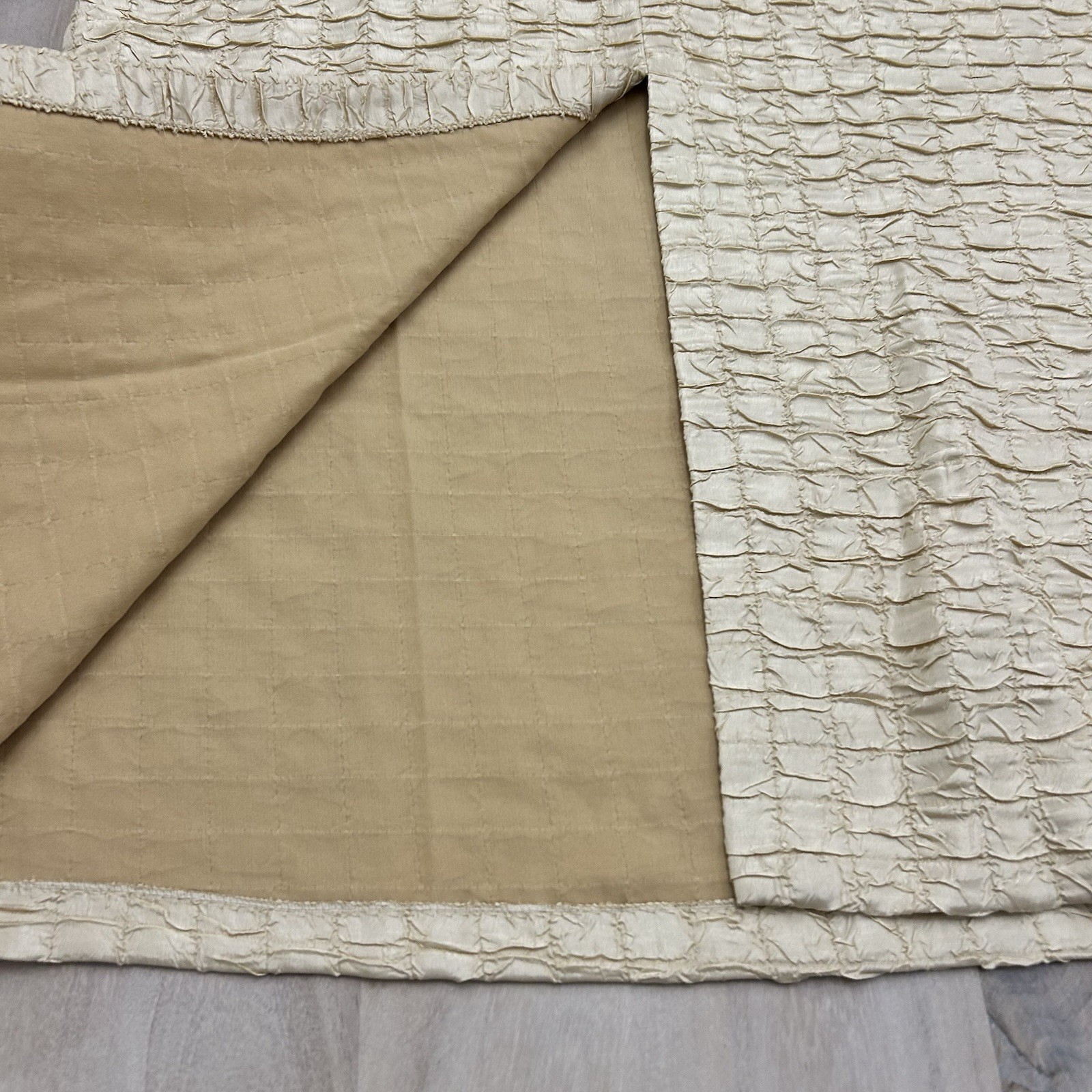 Vintage Diamond Tea Gold Textured Robe Kaftan Womens Size Medium Polyester