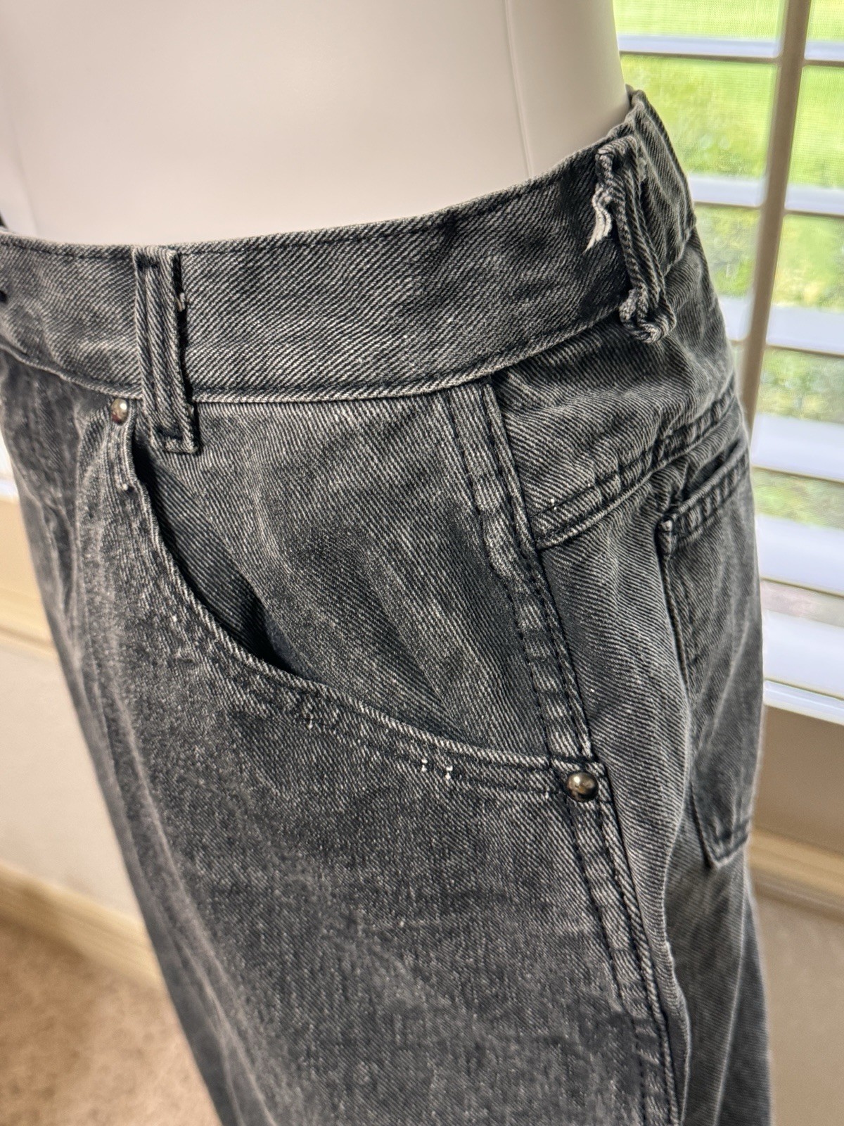Vintage 80’s Black Denim Stone Washed Straight Skirt Women’s Check Measurements