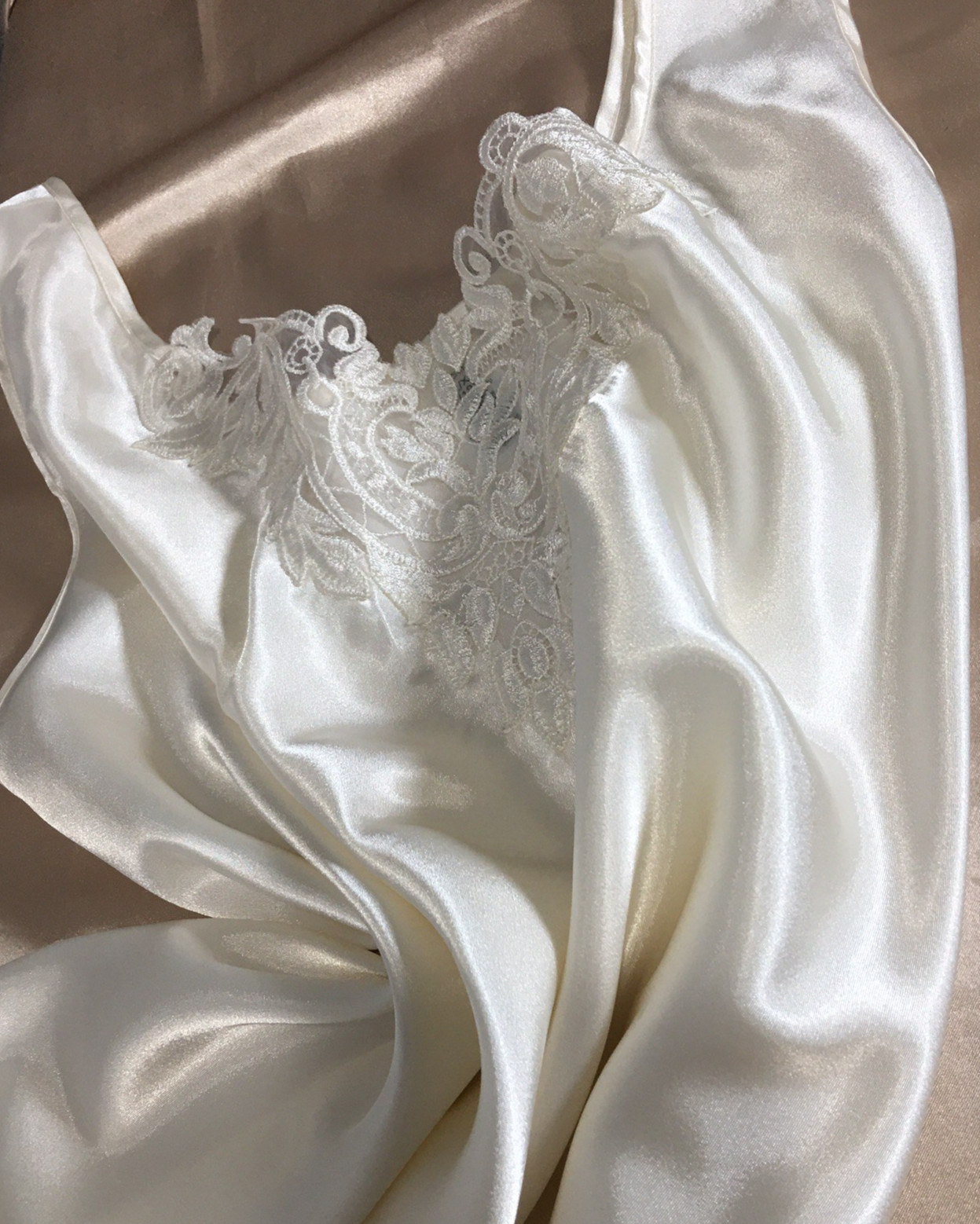 Vtg Fair Ivory Wide Lace shiny Satin Camisole Lady XL