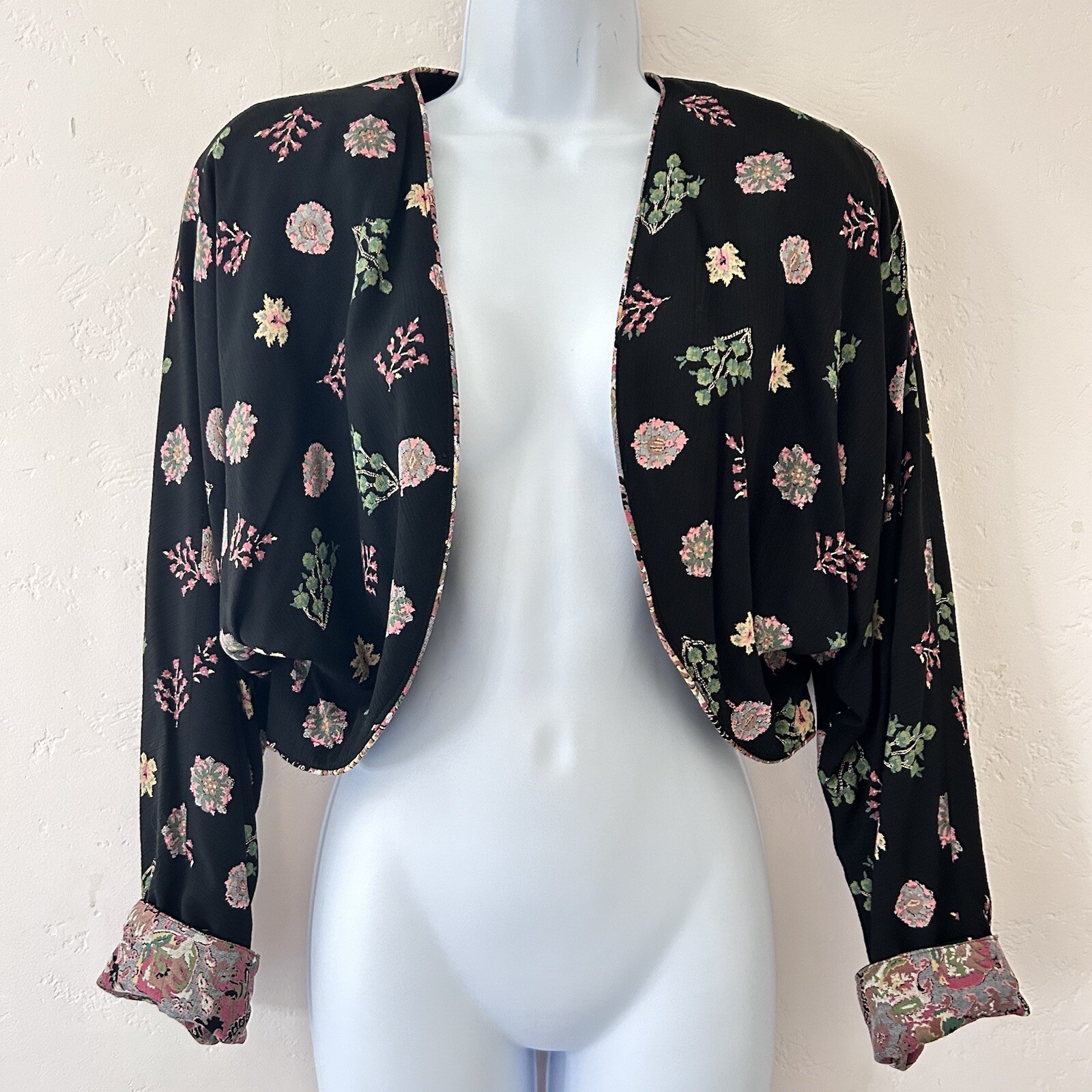 PLATINUM DOROTHY SCHOLENE Vintage Black Floral Relaxed Boho Open Crop Jacket M