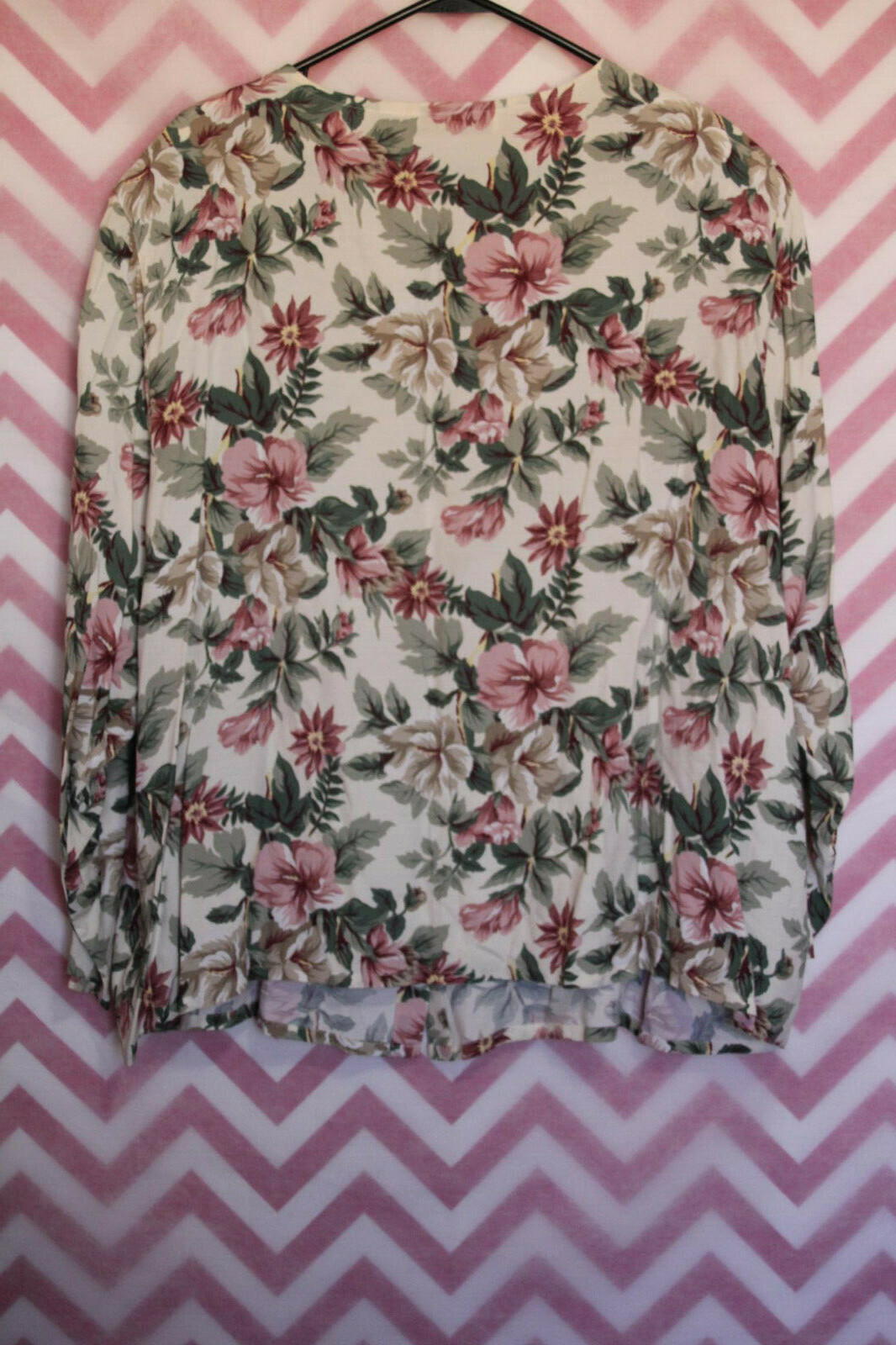 Venezia Long Sleeve Floral Lace Button-Up Blouse Size 26-28 Unique Vintage