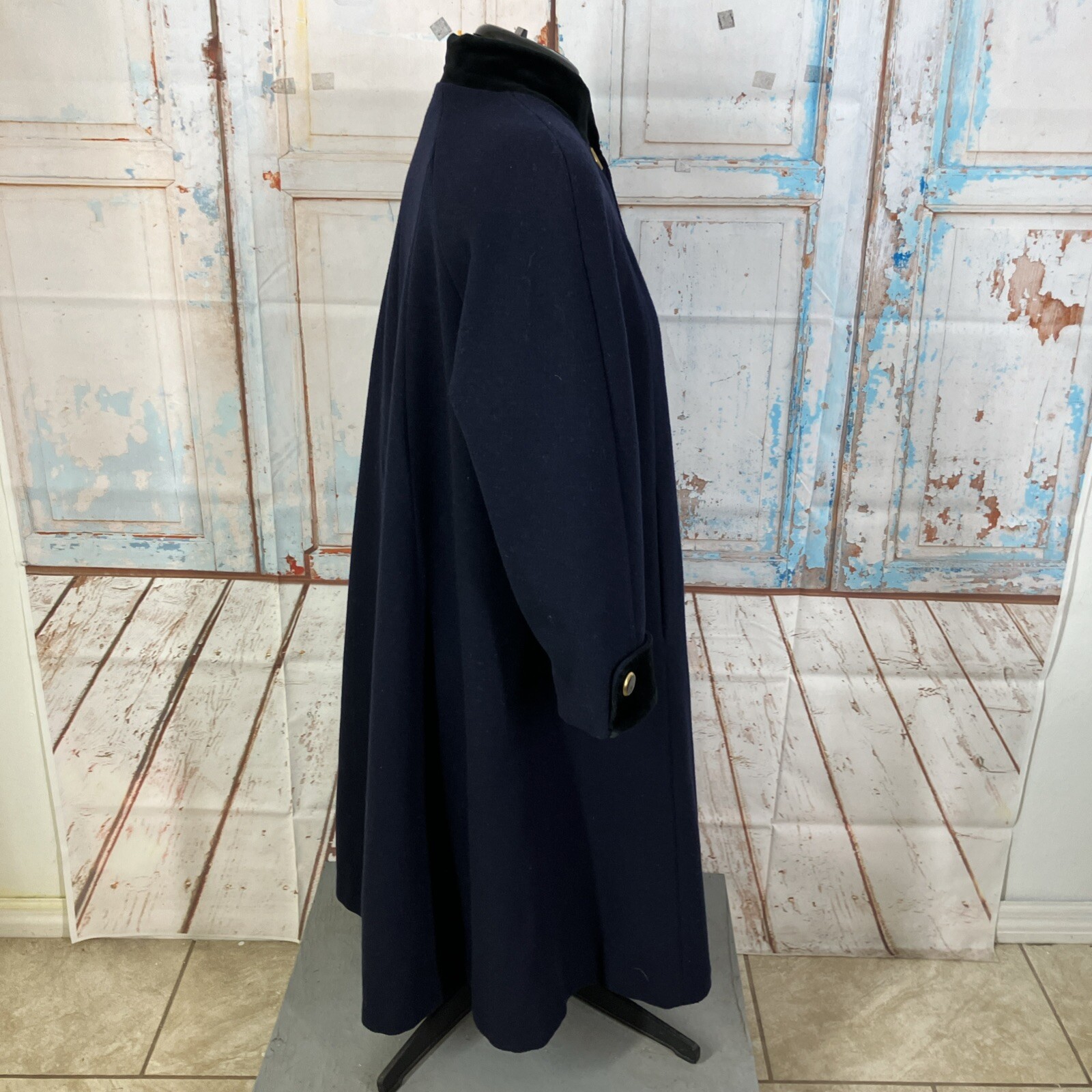 Donny Brook Wool Navy Blue Winter Warm Coat Size 4P Black Velvet Collar And Cuff