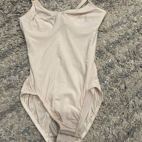 Vintage 80s/90s OLGA Nude Shapewear Bodysuit – Size 34D Classic vintage OLGA