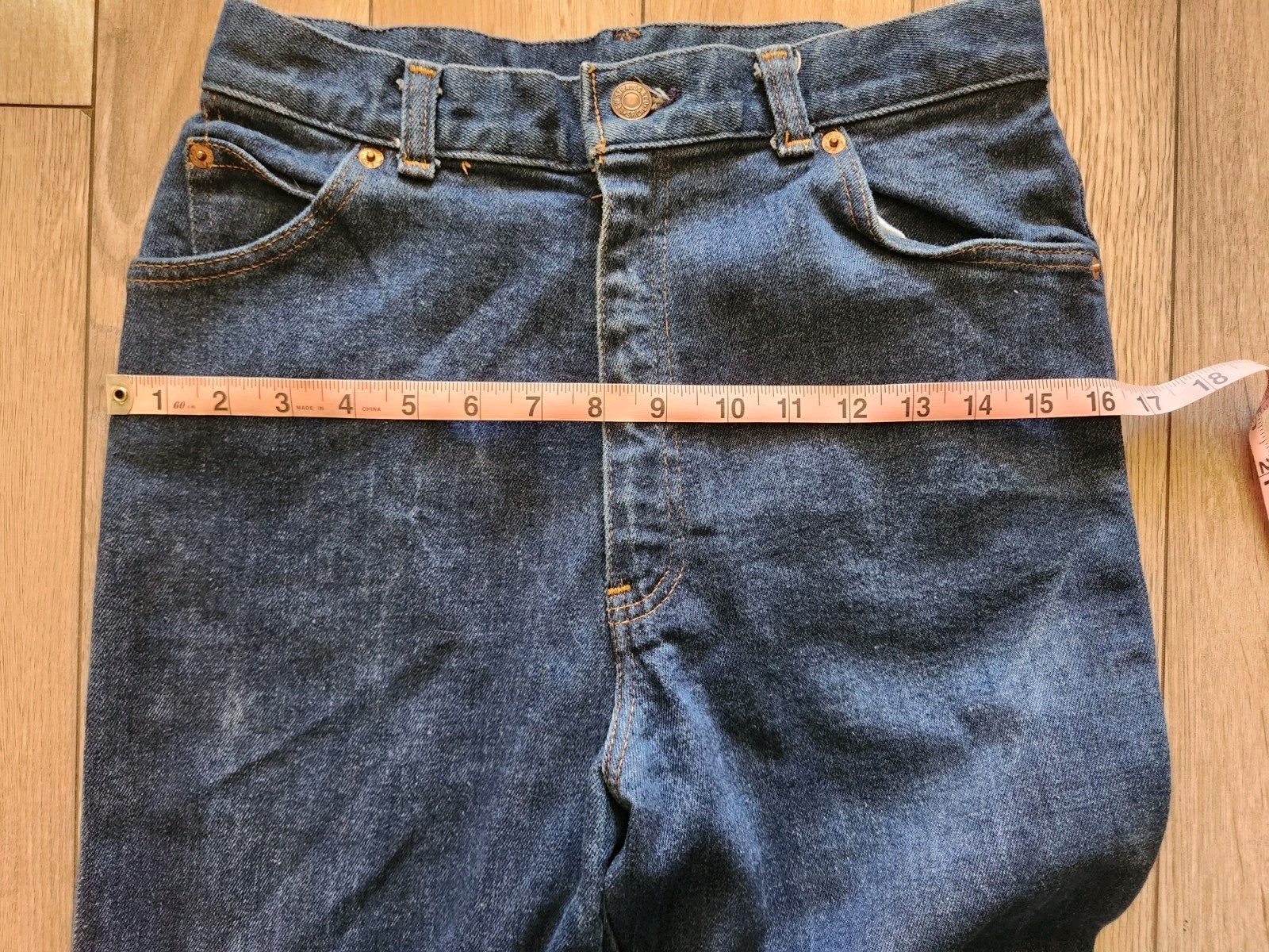 Vintage Levi’s White Patch Big E Women’s Jeans 26×35 High Waisted Mom Jeans 60’s