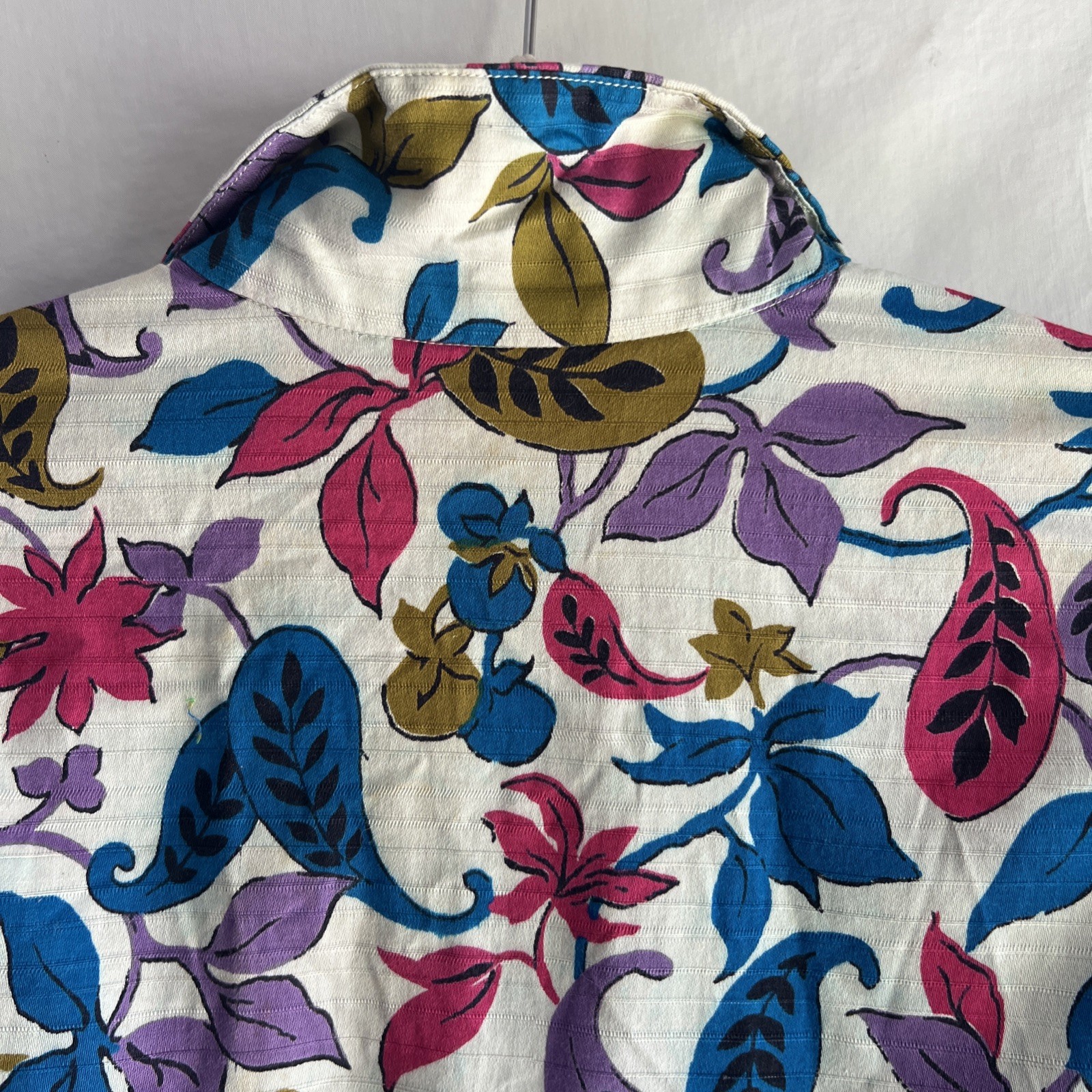 1960s Lady Van Heusen Wash N Wear Floral Paisley Button Up Blouse Size 10