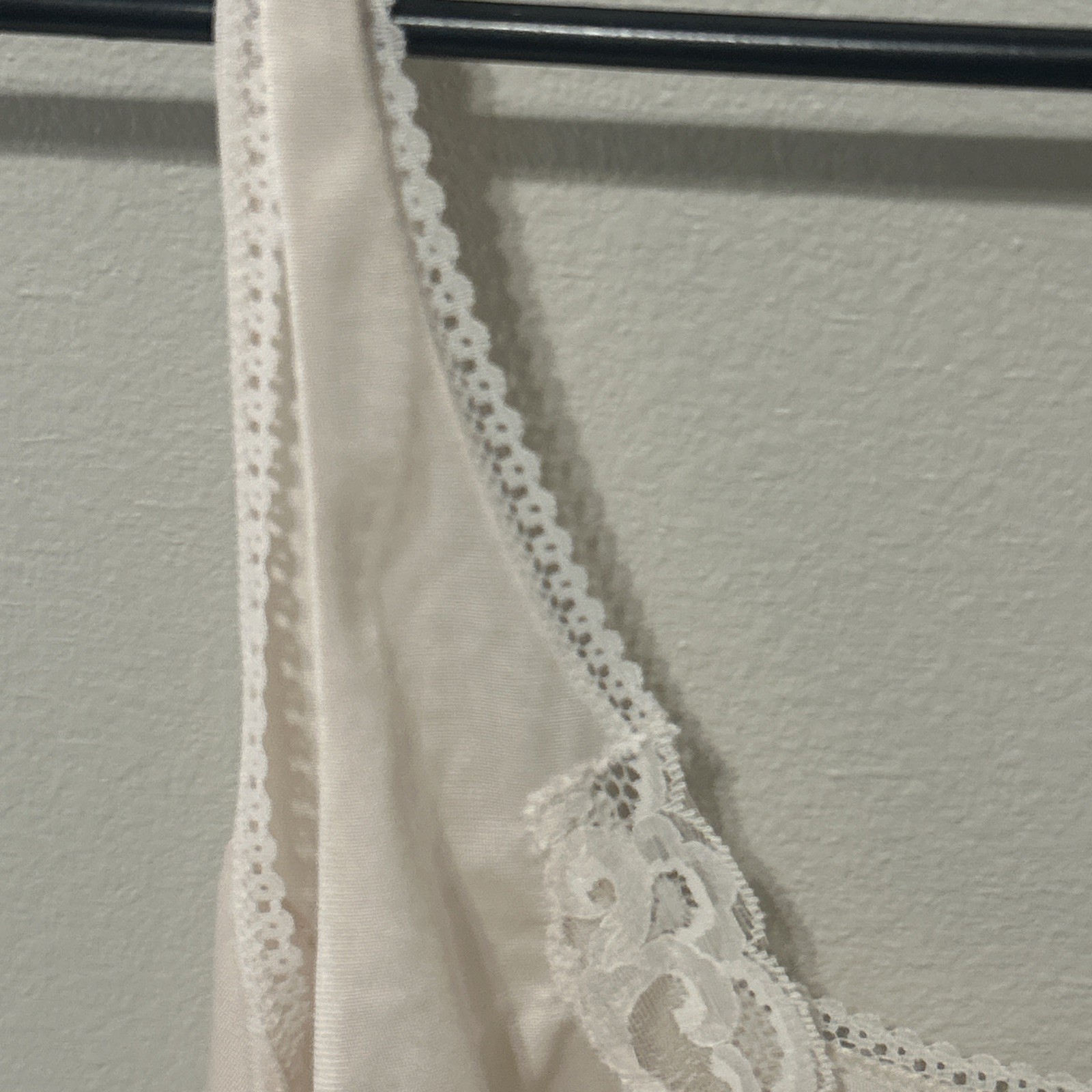 Vtg GREENCO MAID Ivory Long Women’s Slip 100% Nylon Lace size Large