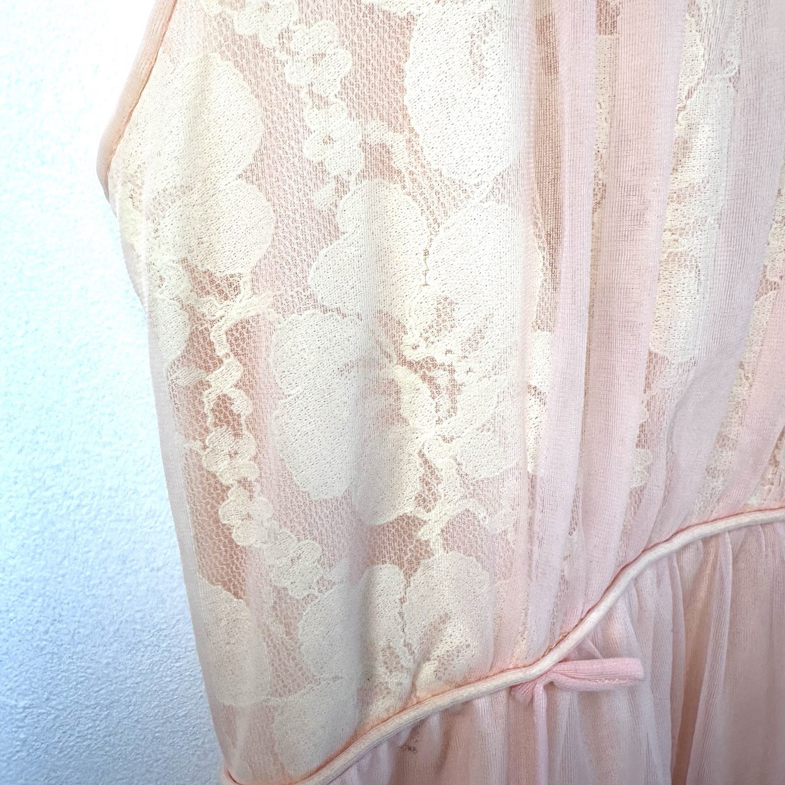 Vintage Miss Elaine Pink Nightgown gown Size Small lace trim timeless Babydoll