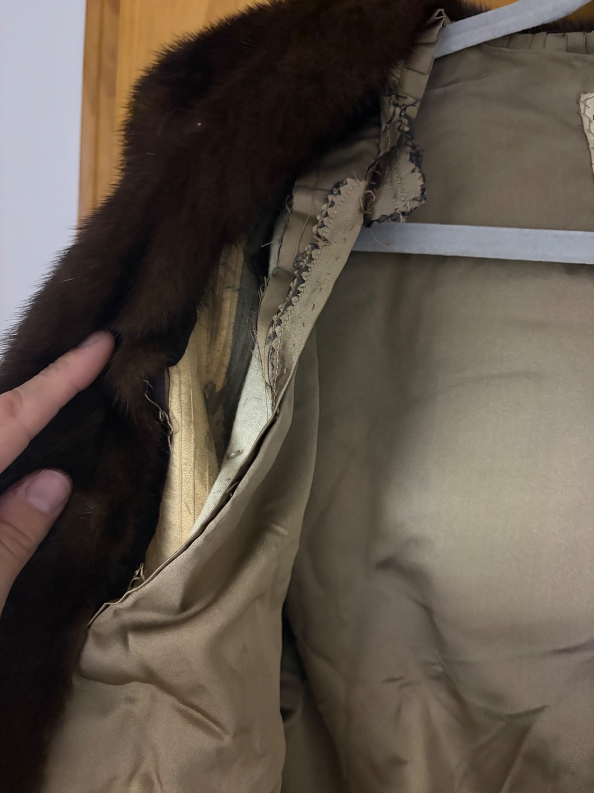 Vintage Flemington Fur Co Genuine Brown Mink Fur Jacket Coat 19” Pit to Pit
