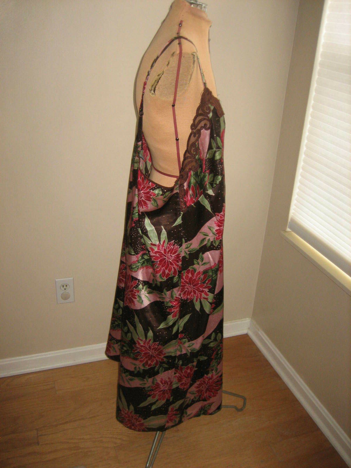 KAYDETTE Pointsettia Polyester Long Strap Night Gown, Brown Embroidery Size 2X