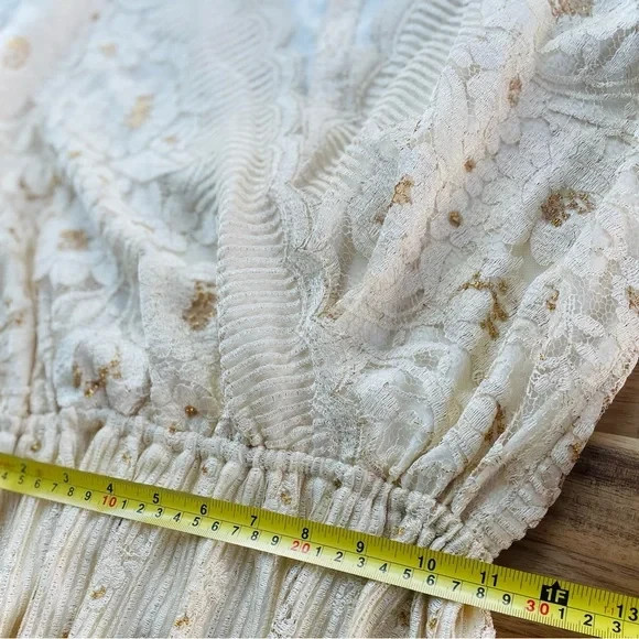 BECKY BISOULIS | 14 | ISABELLE GERHART HOUSTON Lace Vtg Wedding Dress MSRP$2995