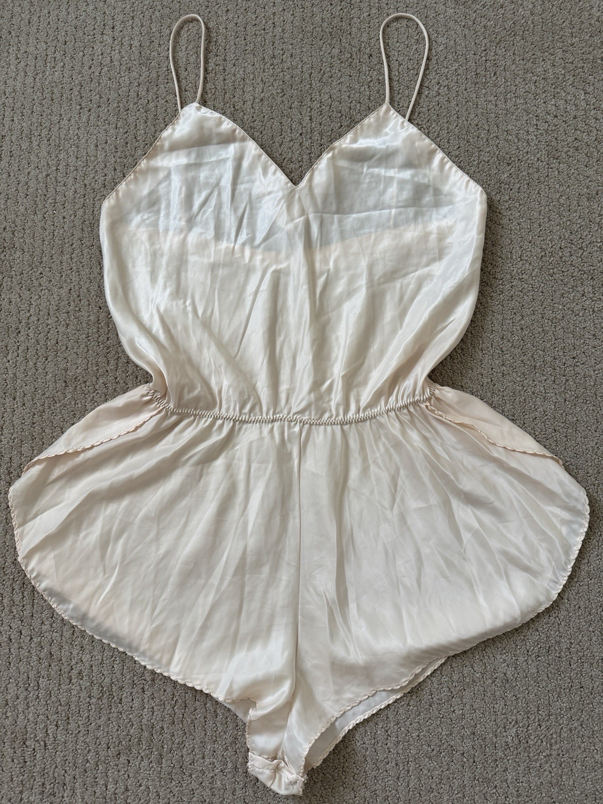 Vintage Barbizon Boutique Size M Beige 1 Piece Satin Remarque Teddie Romper