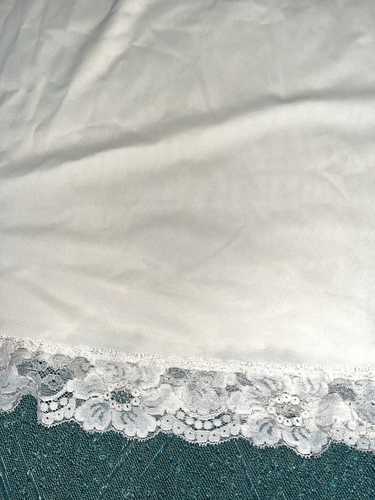 Vtg Shadowline Half Slip Small Tall Cream Floral Lace Trim Satin Skirt 25” Long