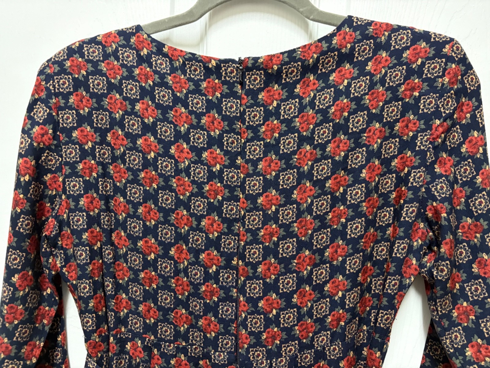 vtg 90s Ellen Ashley Dress size S black floral print Midi sweetheart neckline EC