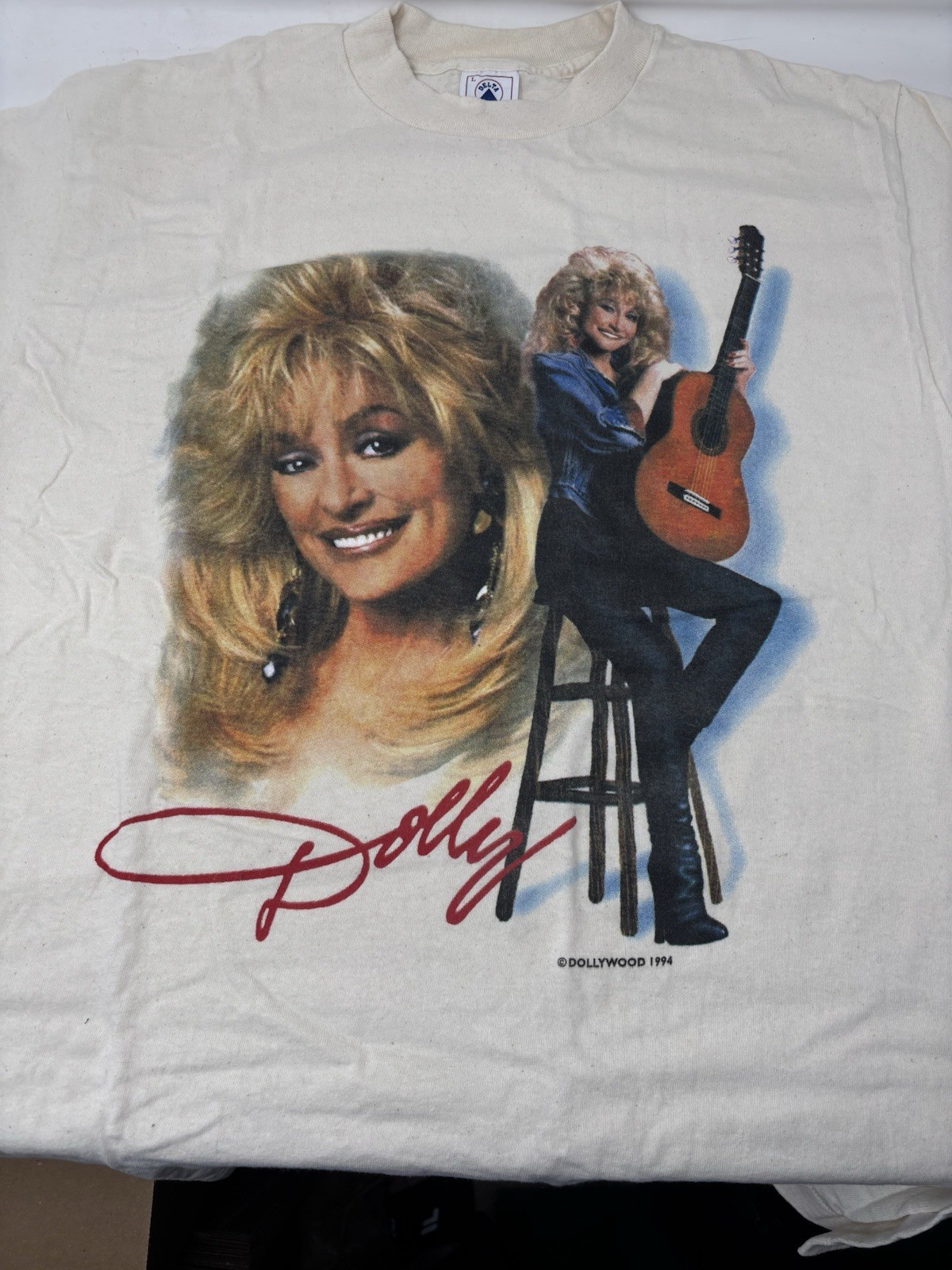 Vintage 1994 Dollywood Dolly Parton T-Shirt – Size Large Beige Delta Cotton