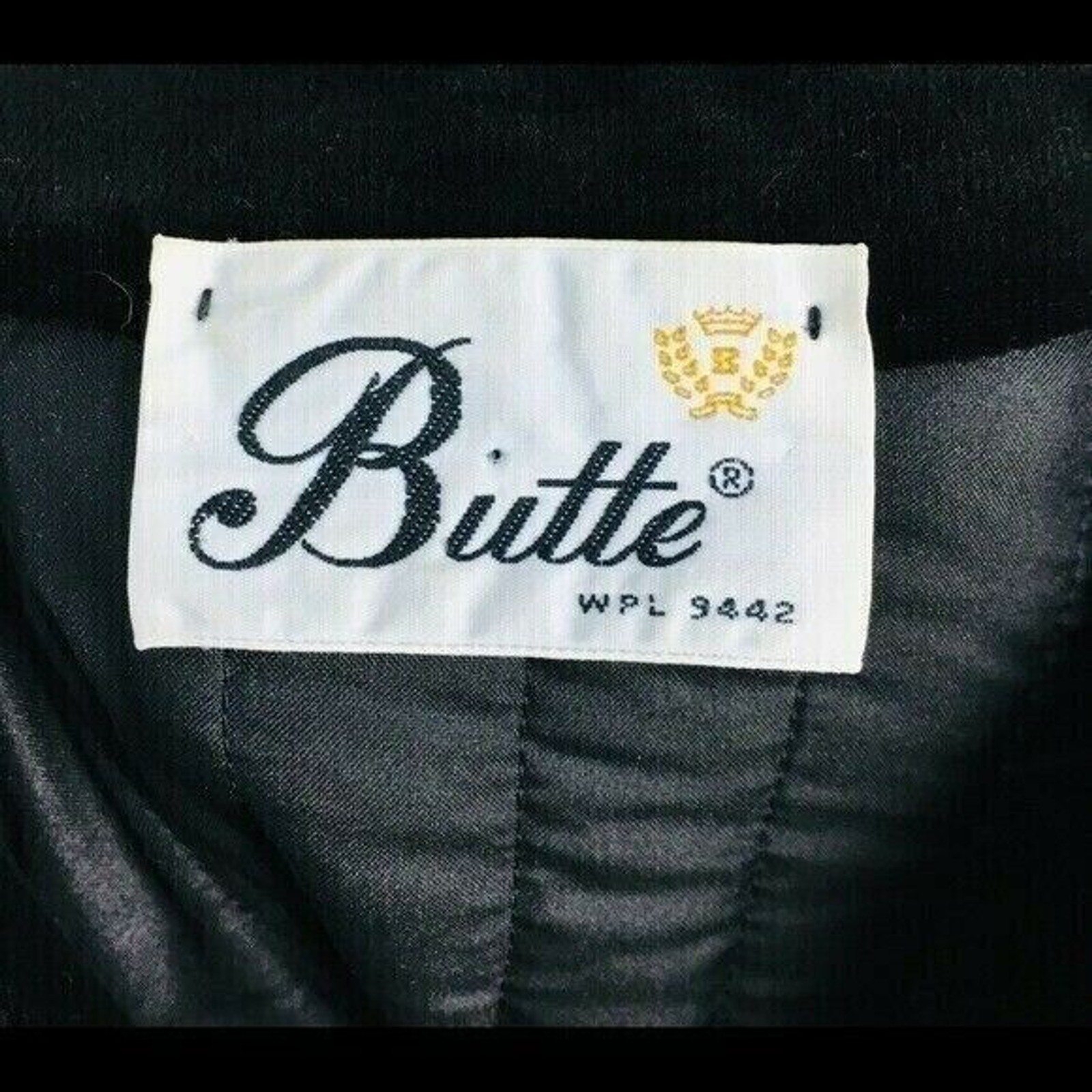 Vintage 60s BUTTE Black Velvet Quilted Mandarin Collar Toggle Coat Size M/L