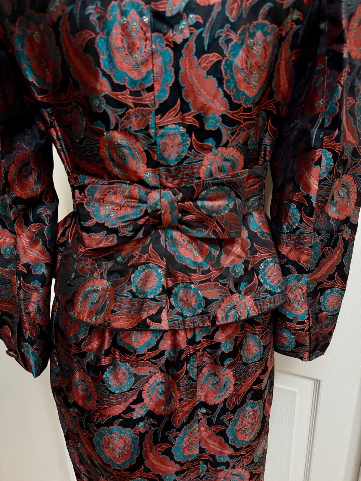 Vintage 80s Jill Richards SZ 8 Nipped Waist Brocade Suit Puff Sleeve Back Bow