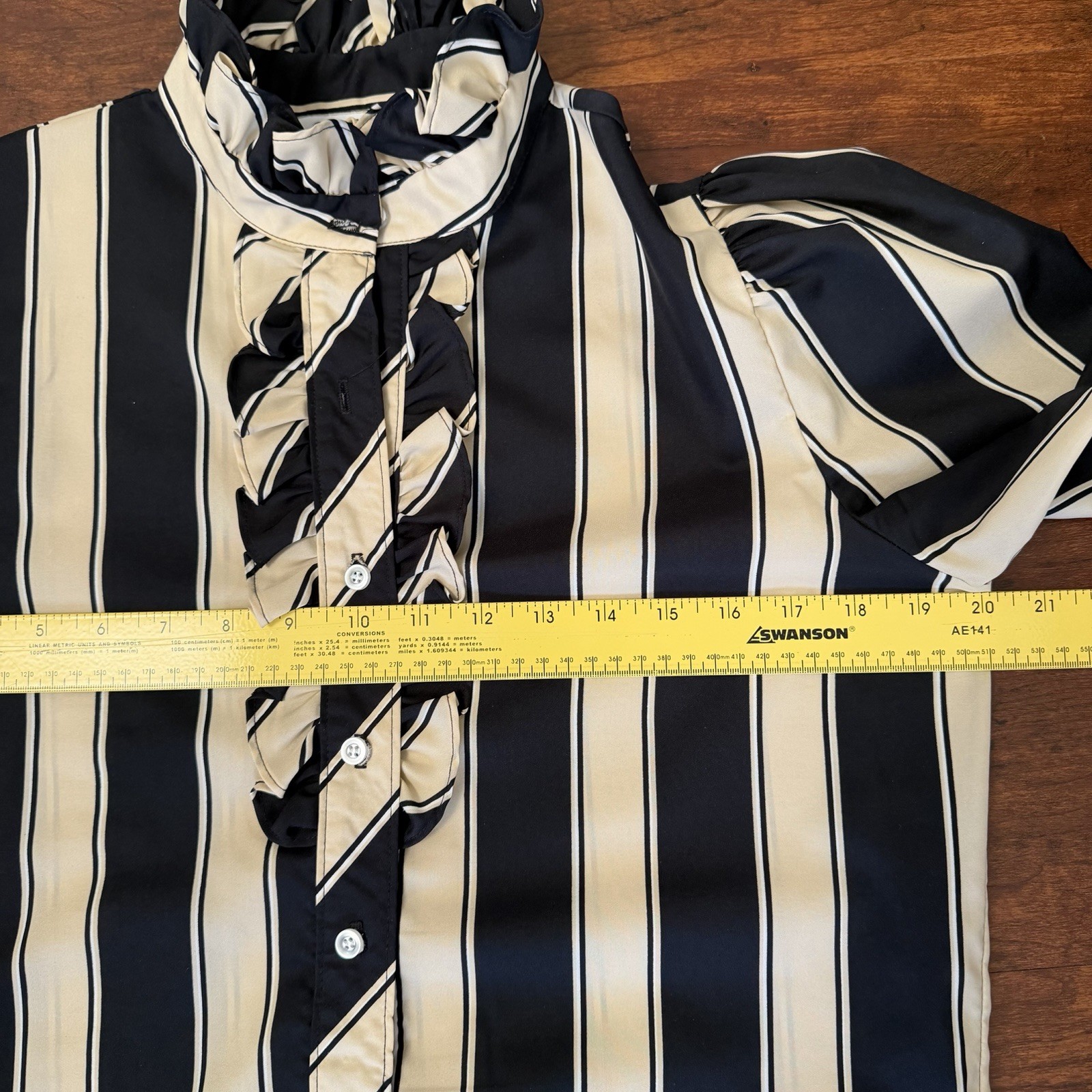 Lucky Winner Cream & Black Stripe Ruffle Button Front Blouse Size Small Vintage