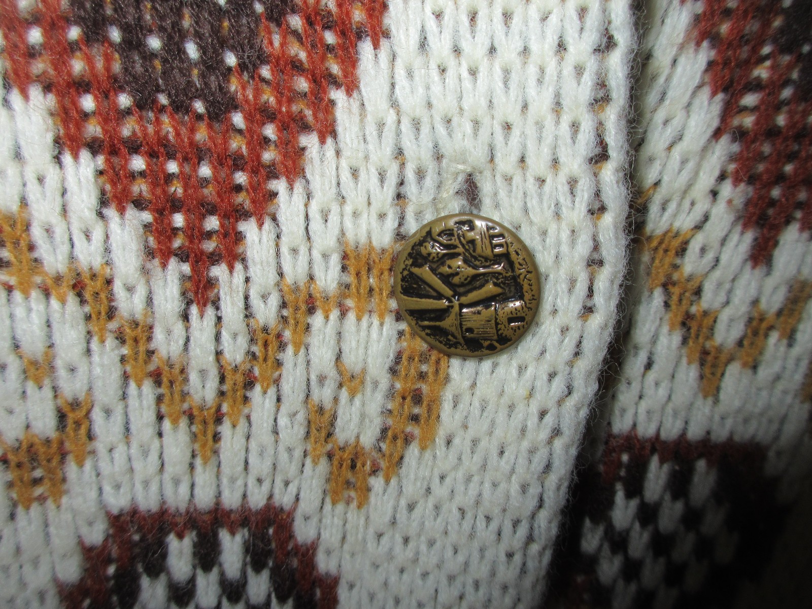 Sturbridge Vintage 1970s Knit Poncho Cape Scandenavian Hippie Western One Size!