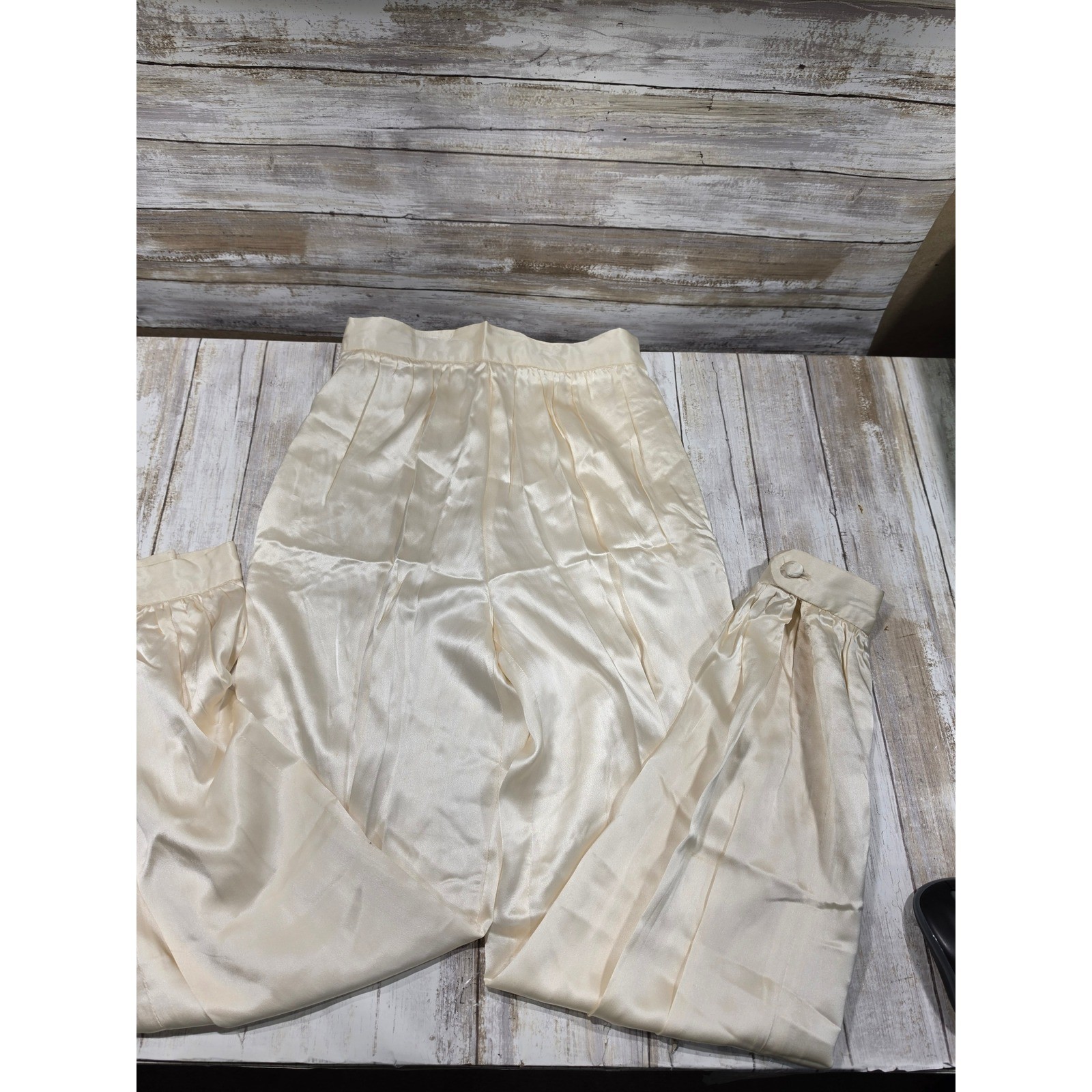 Stanley Blacker Vintage Satin High Waisted Pleated Tapered Pants Cream sz 4 READ