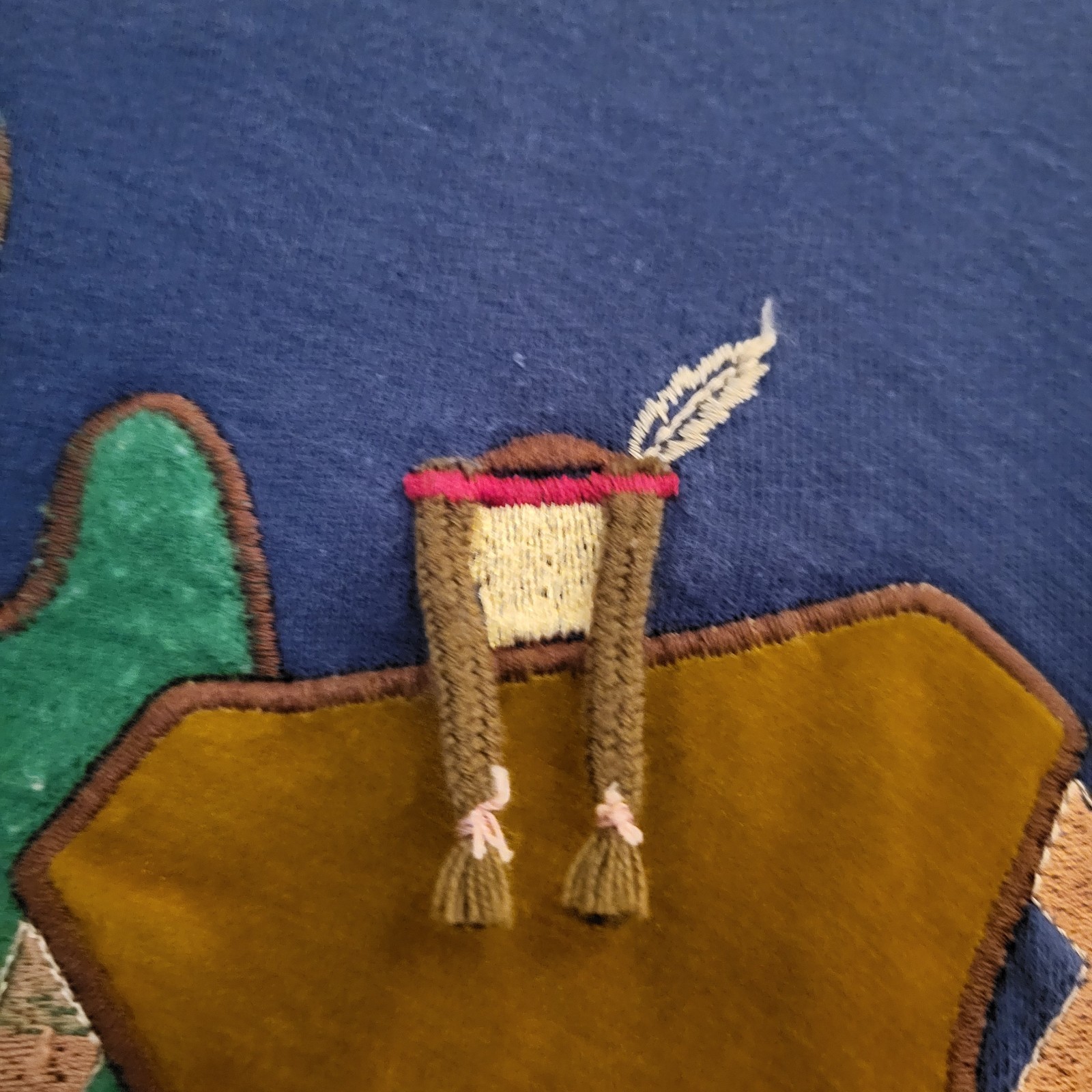 VTG 1990s ORSEN BY MIZUMI 3D Fiber Arts INDIAN Figure Blue Sweatshirt Size S-M