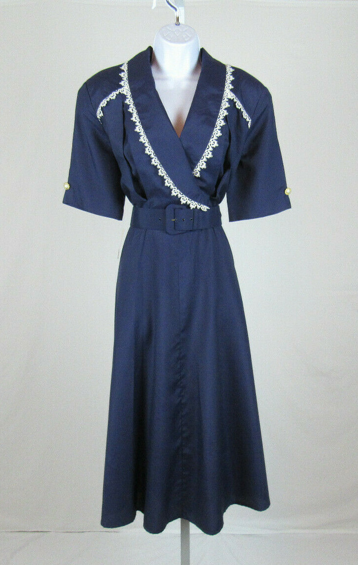 VTG 1970s 80s BETSY LAUREN BLUE DRESS SIZE 9-10 WHITE LACE TRIM BELT POLY RAYON
