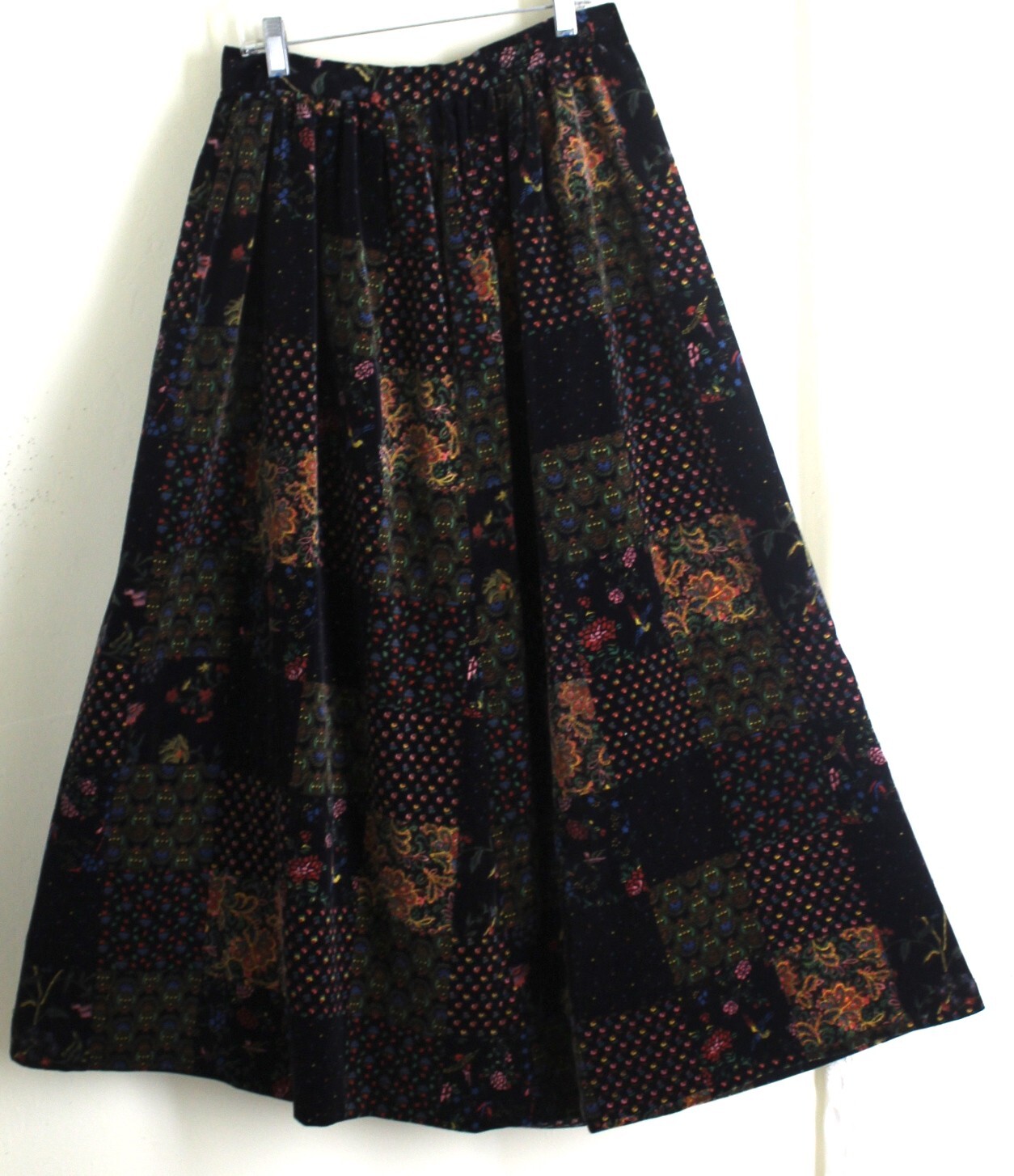 Estate Vintage Hand-Made Velvet Patchwork 28″ Waist M 8 10 Long Gypsy Skirt